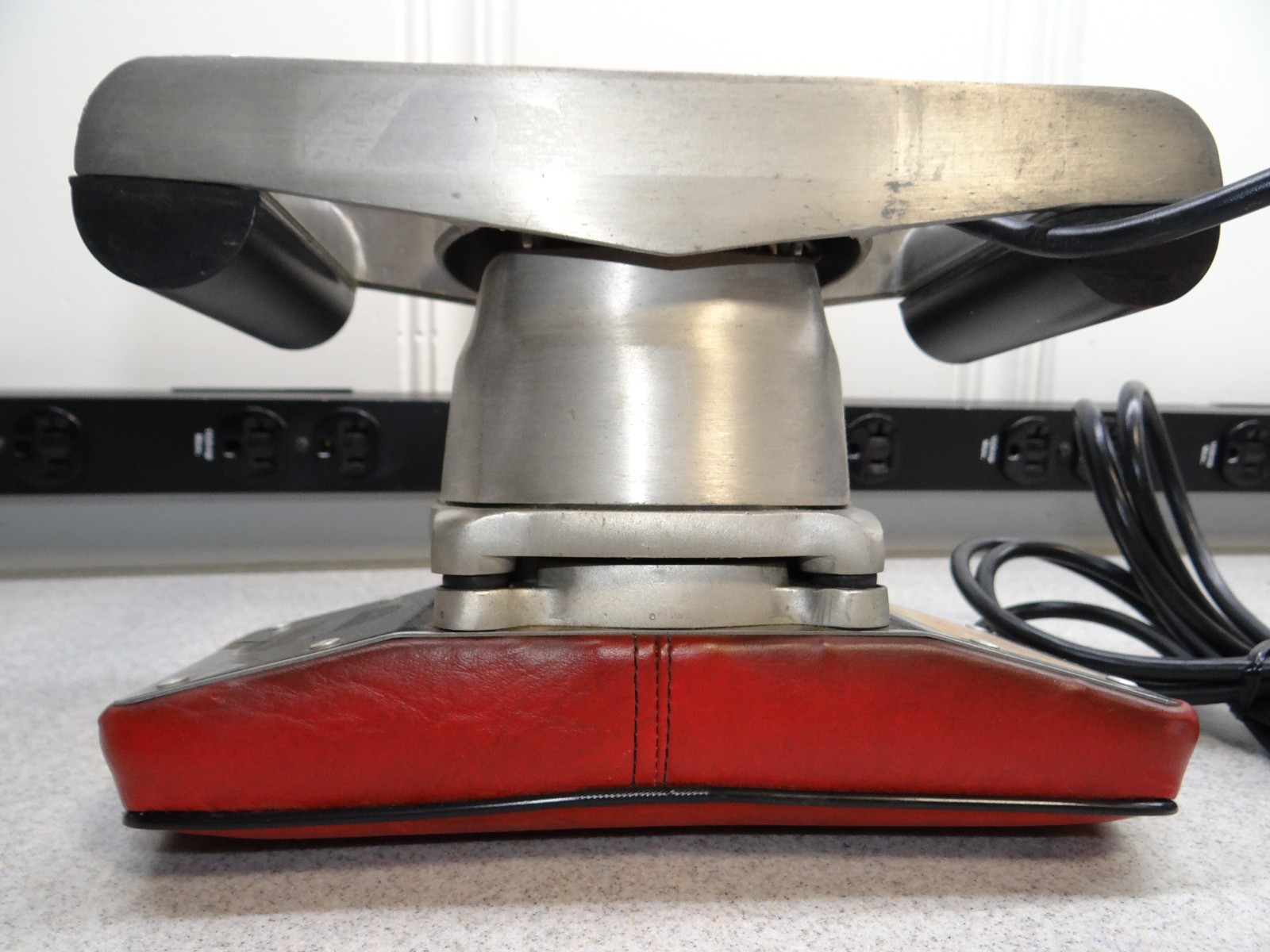 Vintage Morfam Jeanie Rub Massager Made In USA Heavy Duty Tested And Working