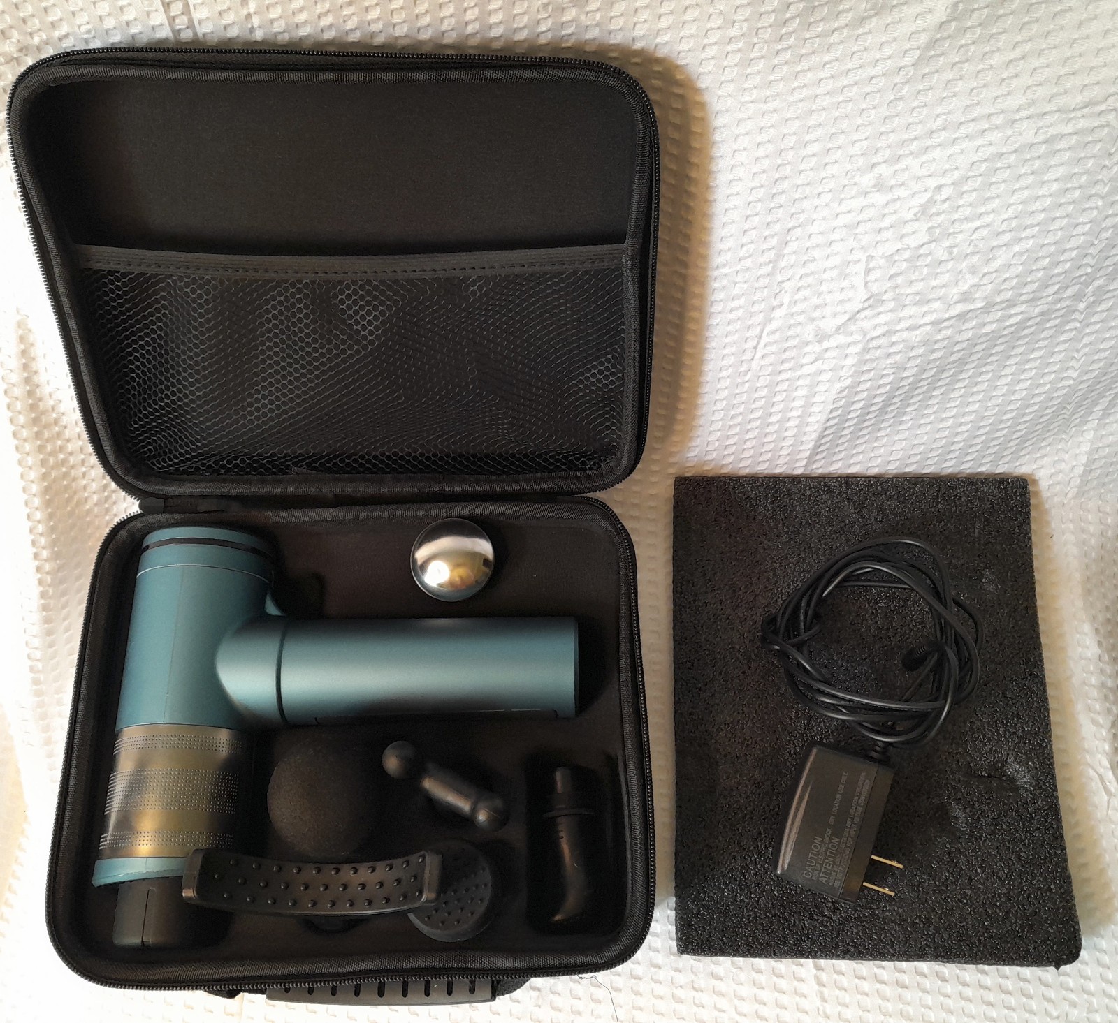 Deep Tissue Massage Gun – Teal Blue – Complete Kit with Case & 6 Attachments