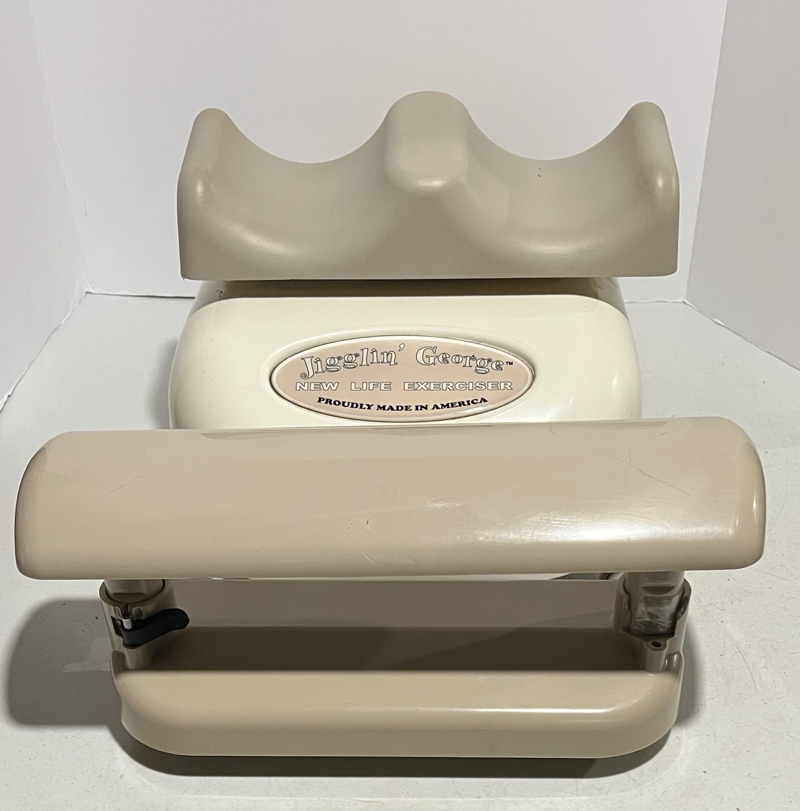 Jigglin’ George New Life Bed Exerciser Chi Machine Model JG2011R1 Works READ