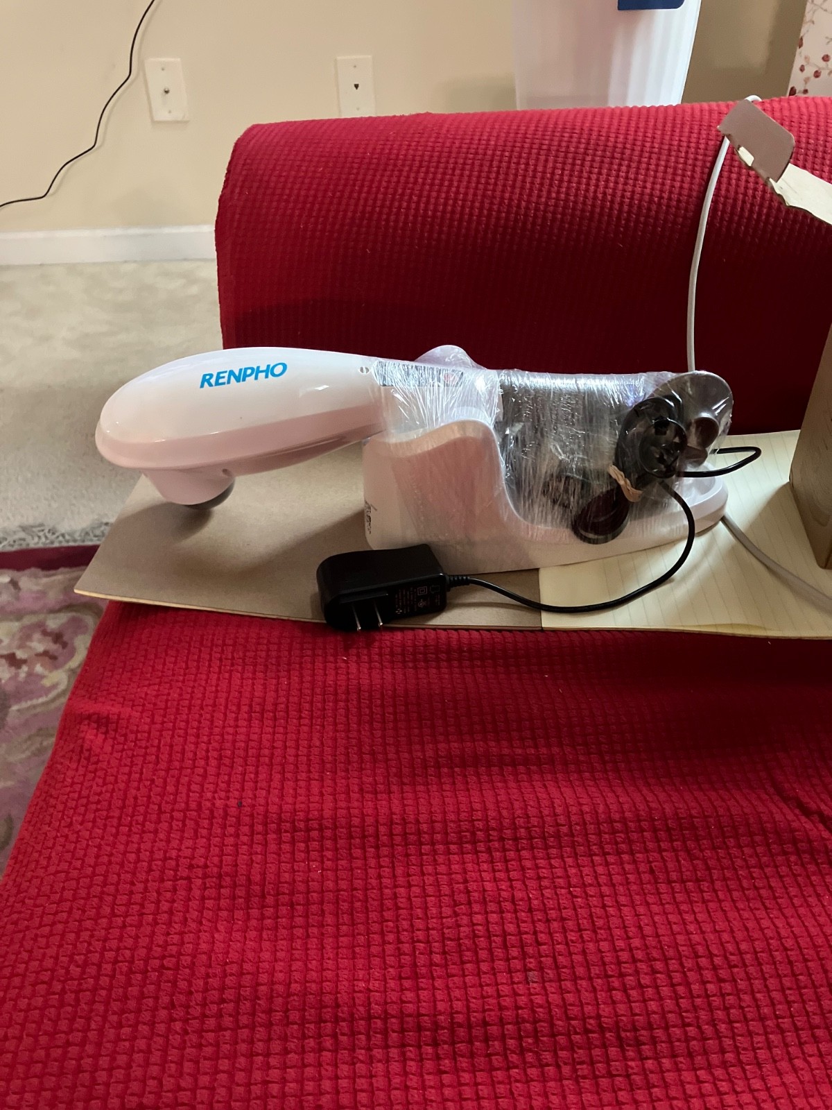 Renpho Cordless Massager Model: EM-2016C White, long reach and versatile