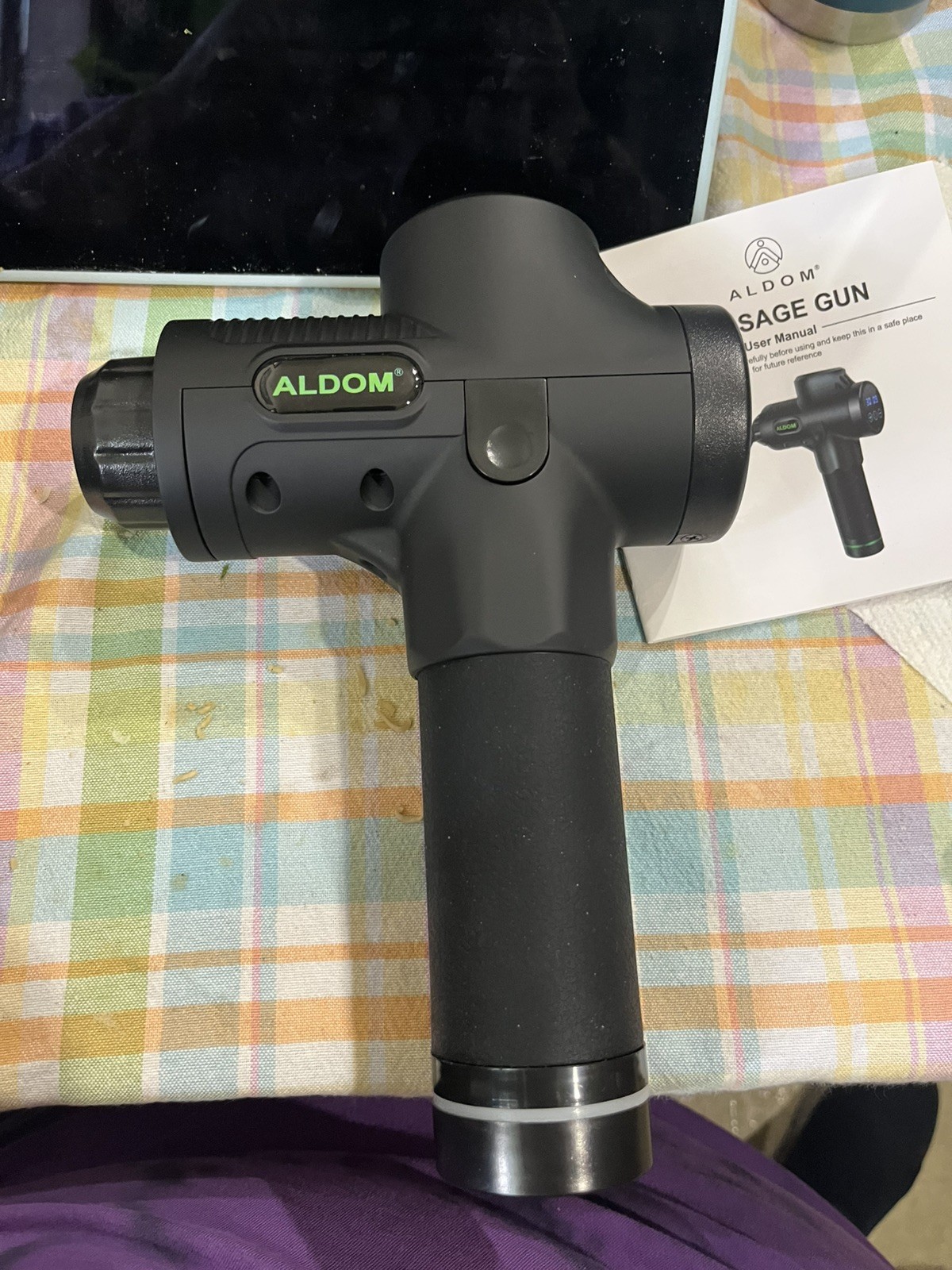 Massage gun, FREE SHIPPING Multiple attachment, rechargeable, wireless.
