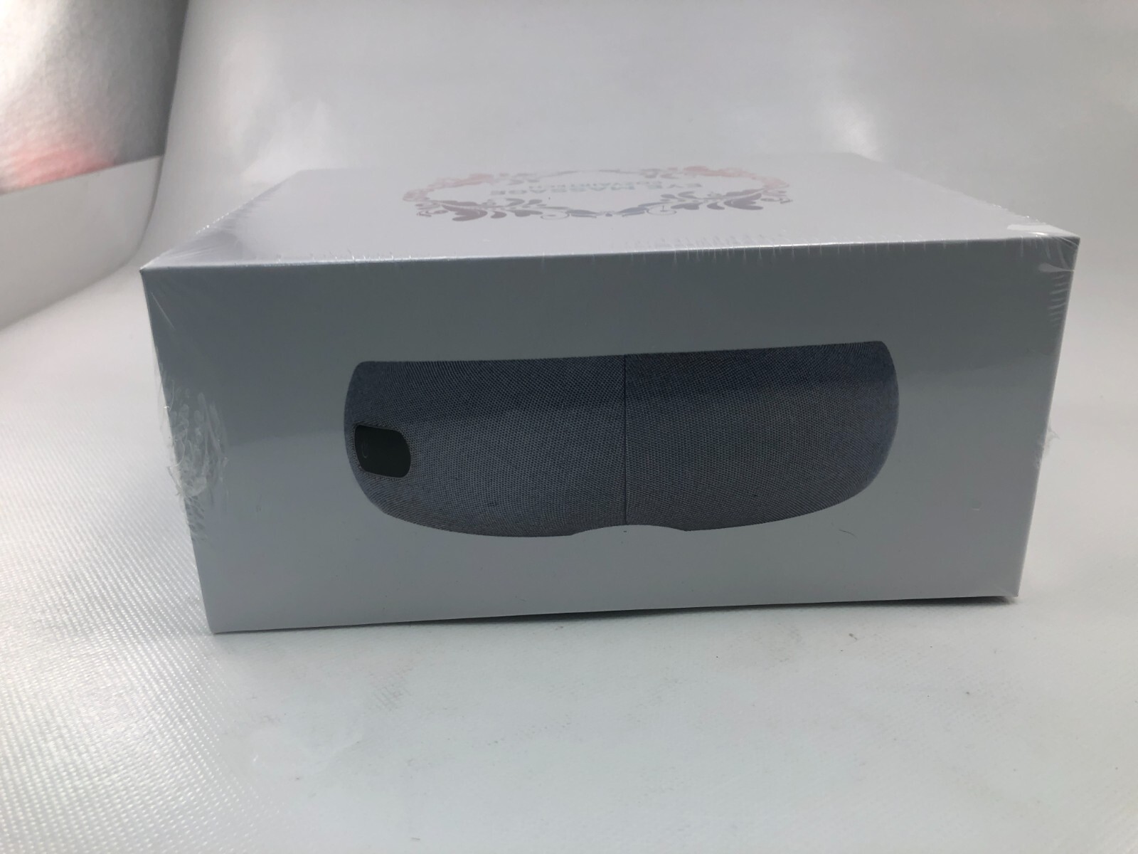 Smart Eye Massager by Cozyairtech features built in music, pressure, heat BLUE