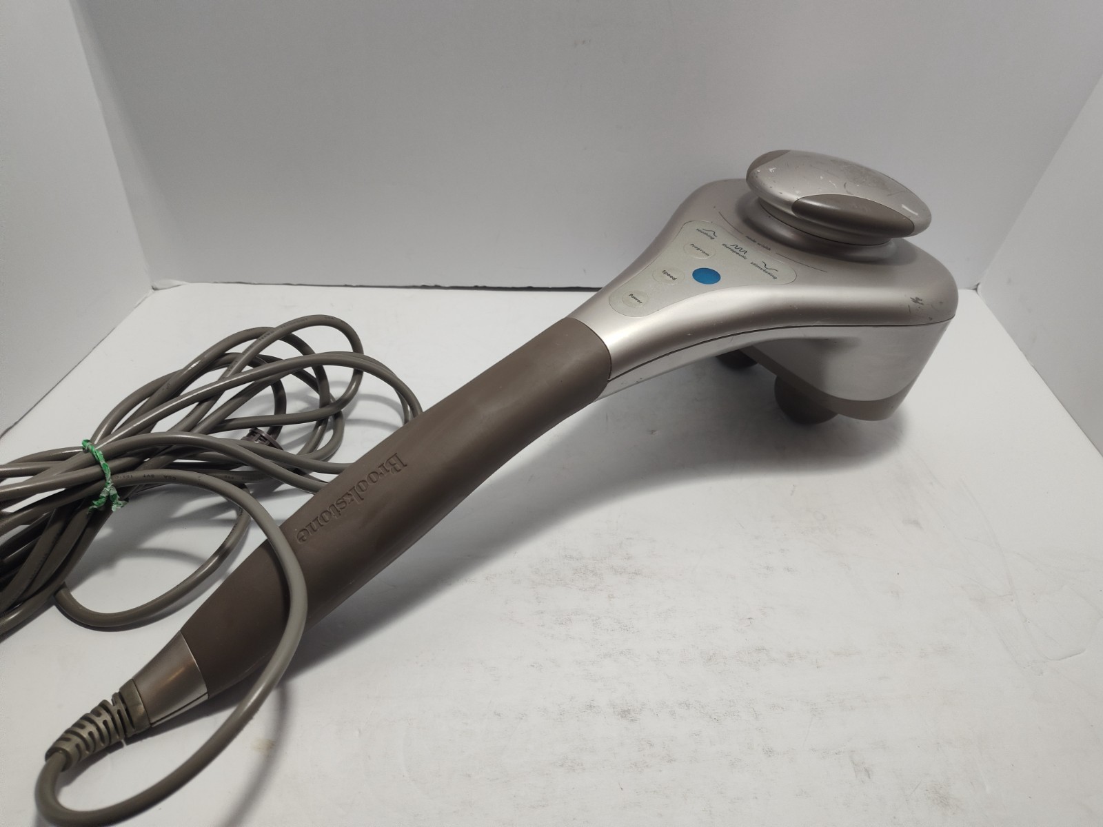 Brookstone Handheld 15-Speed Percussion Massager Dual Heads 235333 TESTED
