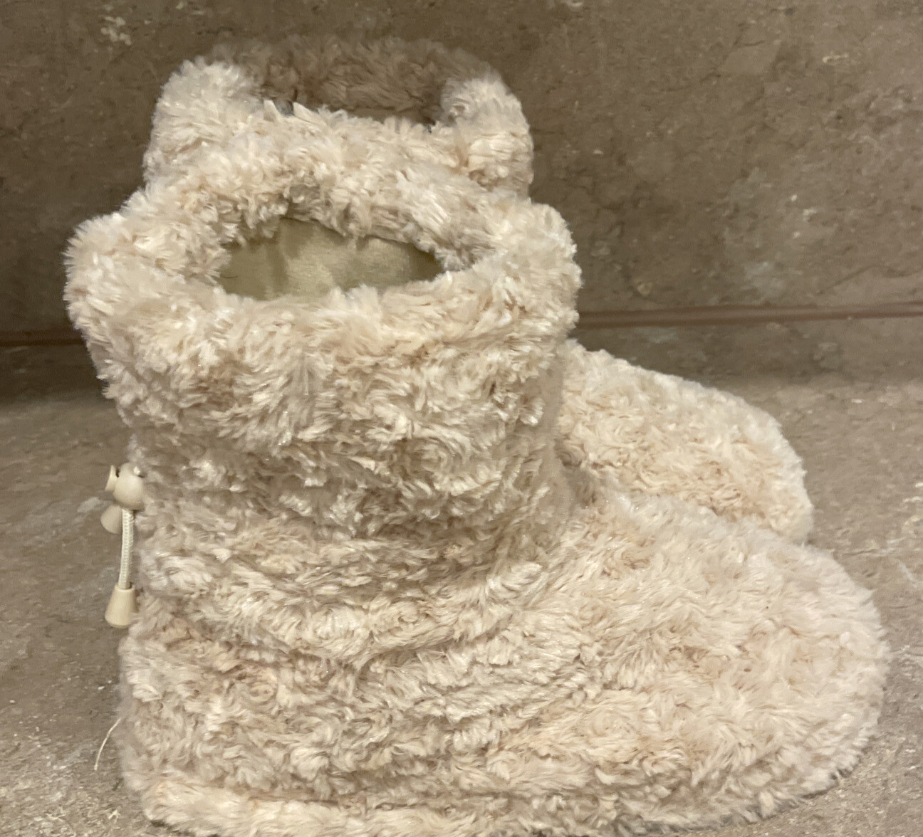 Womens Bootie Vibration Slippers Size Large Cream Work Great!