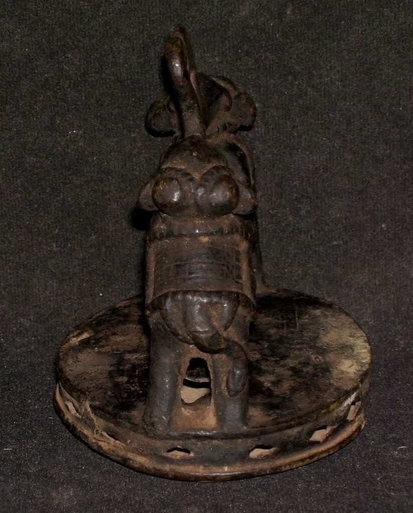 ANTIQUE INDIAN BRONZE FOOT AND PALM MASSAGER SKIN SCRUBBER ELEPHANT FIGHT VAJRI