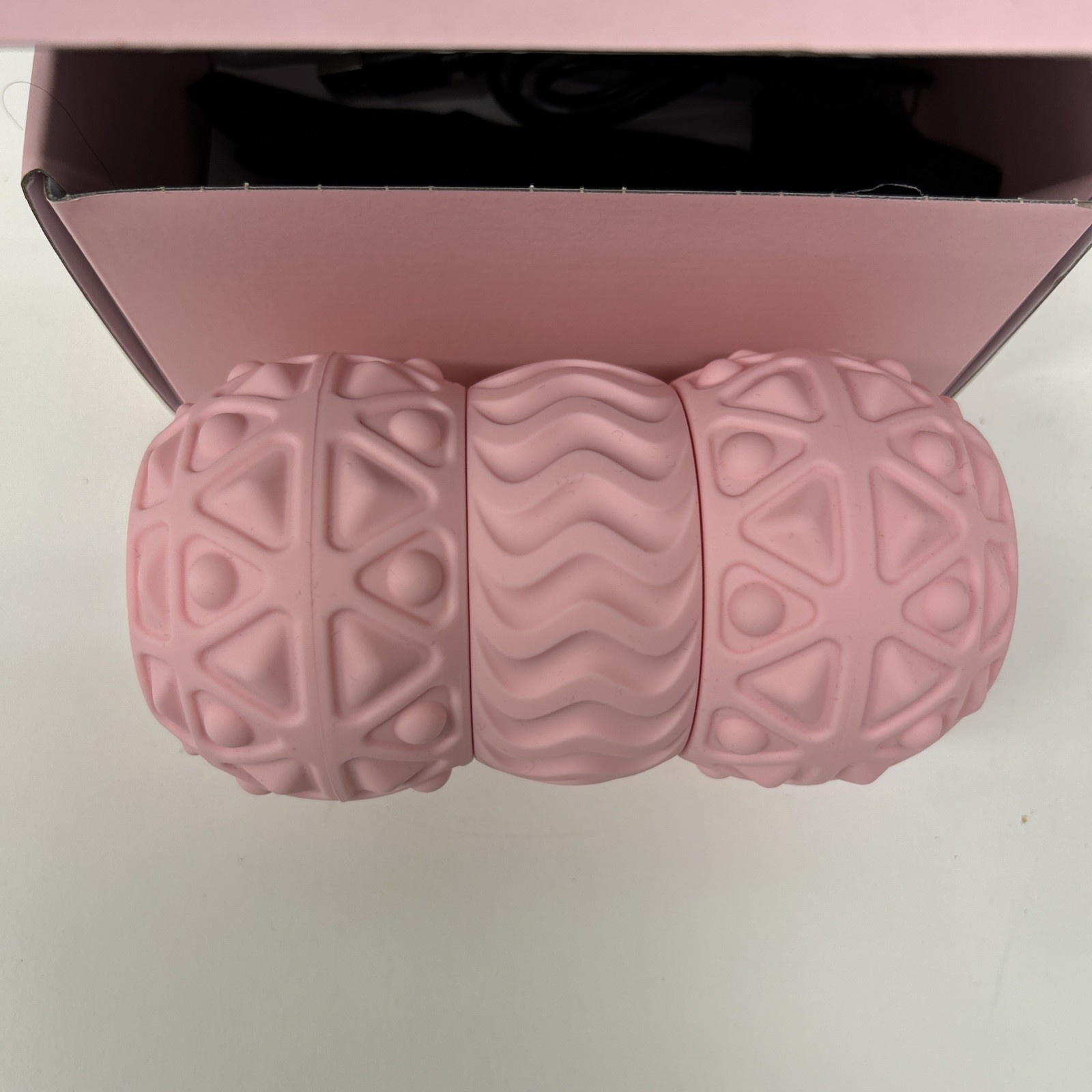 VIBIT Portable Vibrating Massager Roller w/ 3 Vibration Levels Pink New Open Box