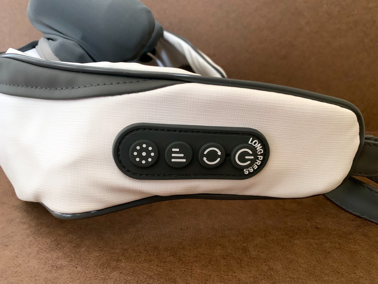 EUC GlossRay 3D Pro Advanced Neck & Shoulder Massager w/ Infrared Heating