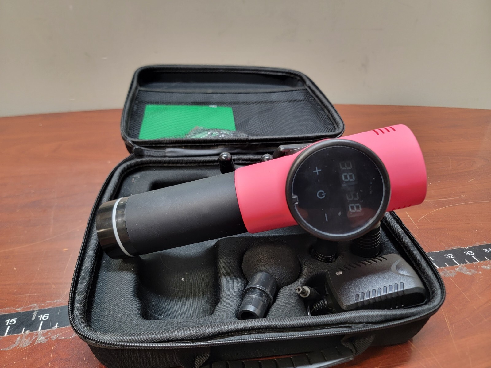 Knuckles Pink Electric Handheld Massage Gun, 1A, 2500mAh, In Carry Case c-x