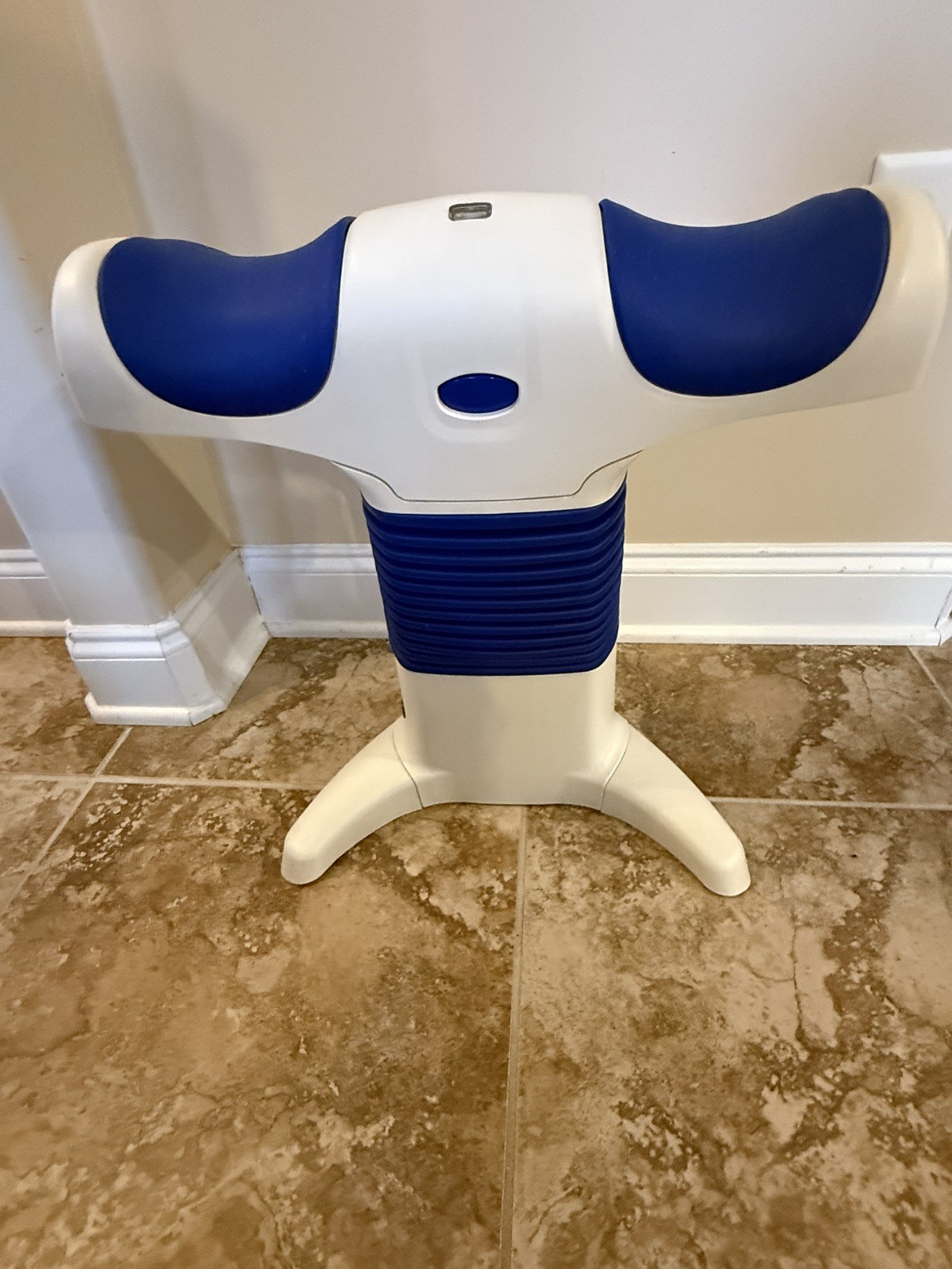 Back Pain Relief. Back2Life Therapeutic Massager. Continuous Motion. Pre Owwned
