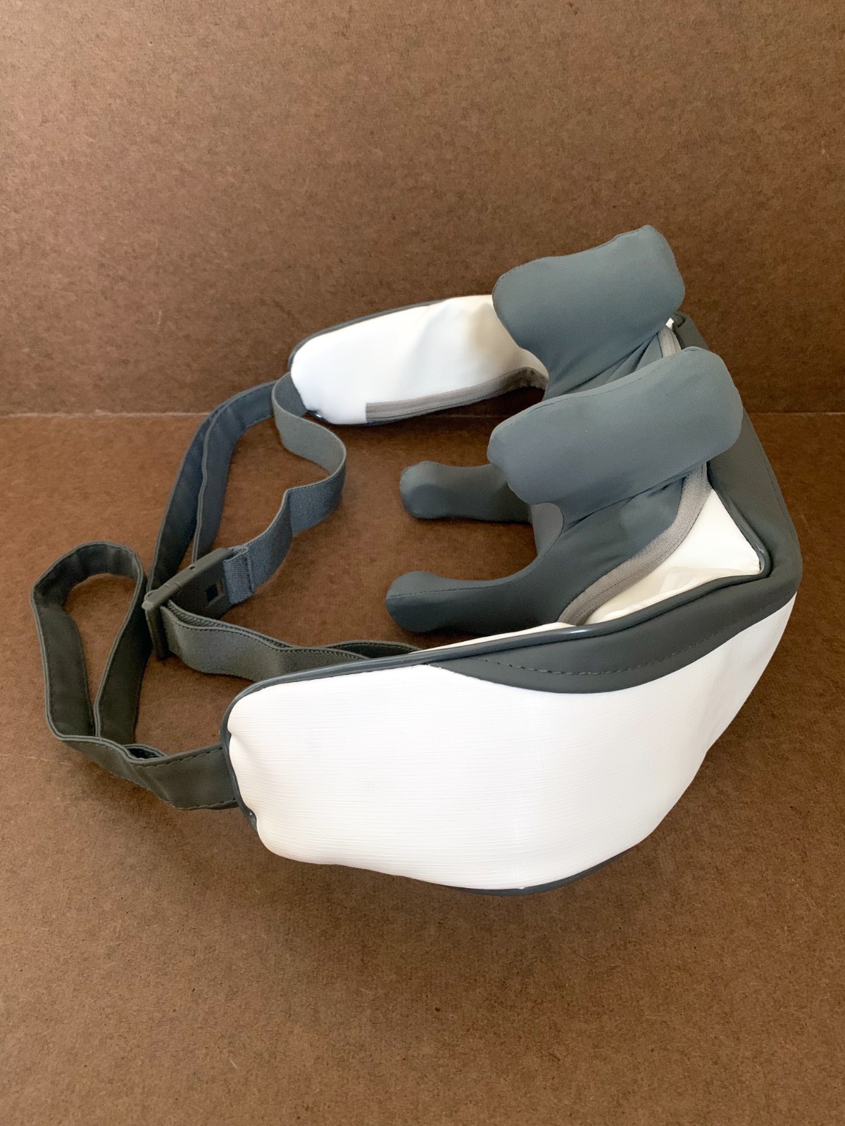EUC GlossRay 3D Pro Advanced Neck & Shoulder Massager w/ Infrared Heating