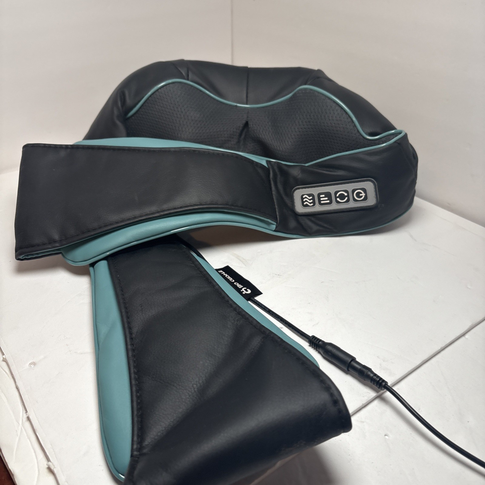 MoCuishle Shiatsu Neck Shoulder Back Massager w/ Heat – Power Adapter Included