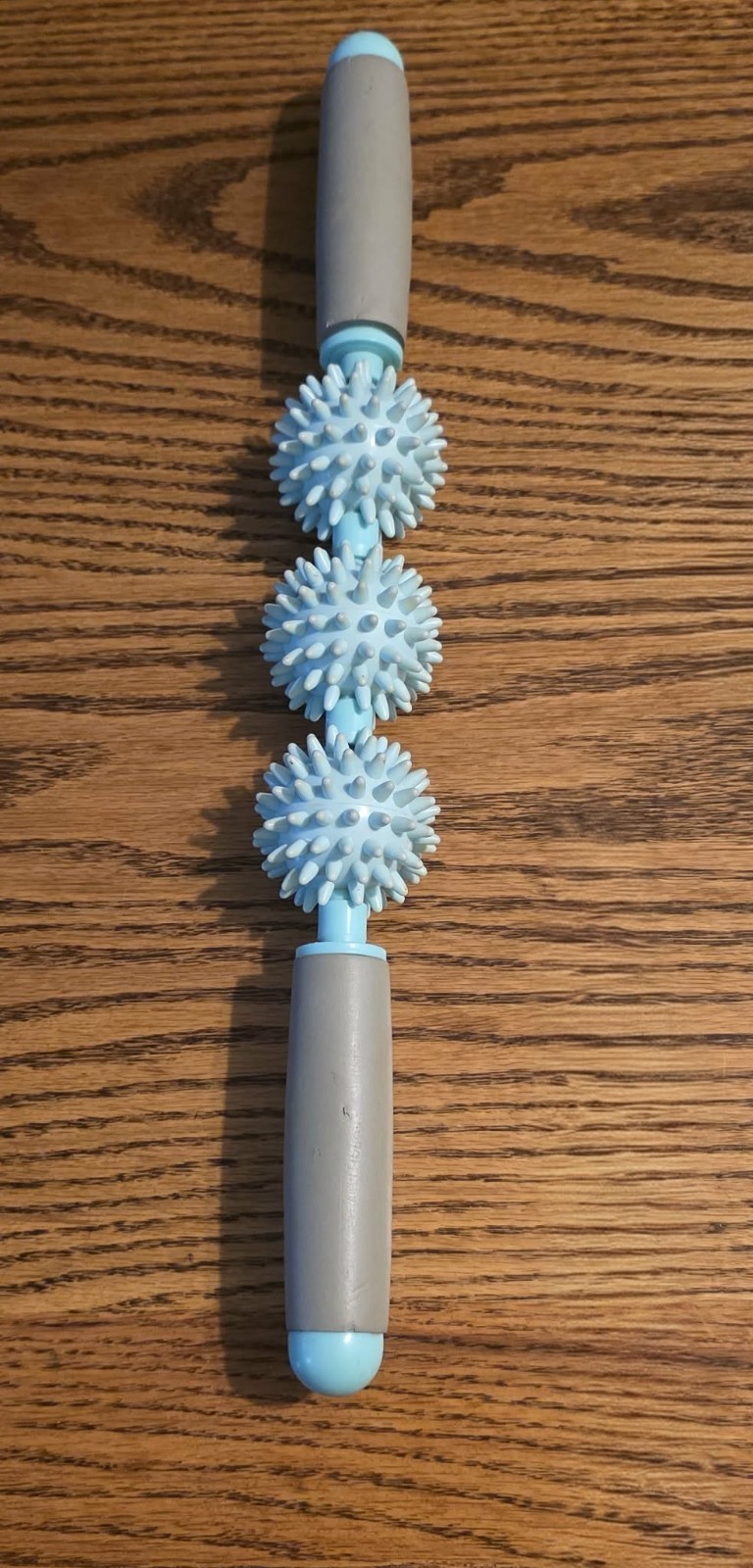 Invensys CRM Wooden Dual Ball Massage Roller, Manual Handheld Rolling for Back