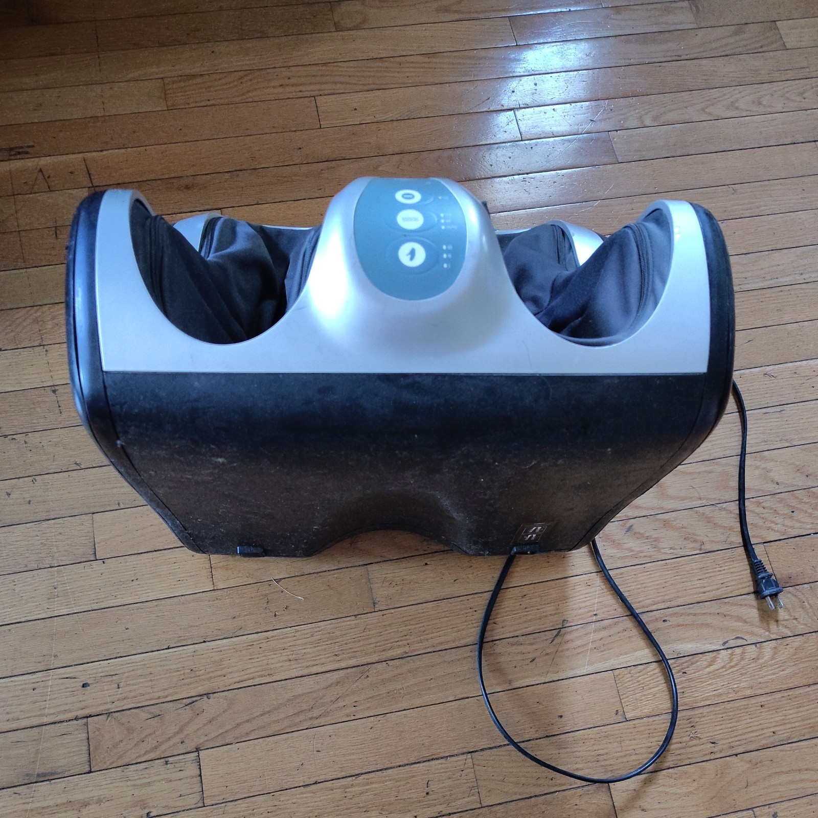 iSqueez Foot Leg Massager and Circulation Support OS-8000 Brookstone OSIM