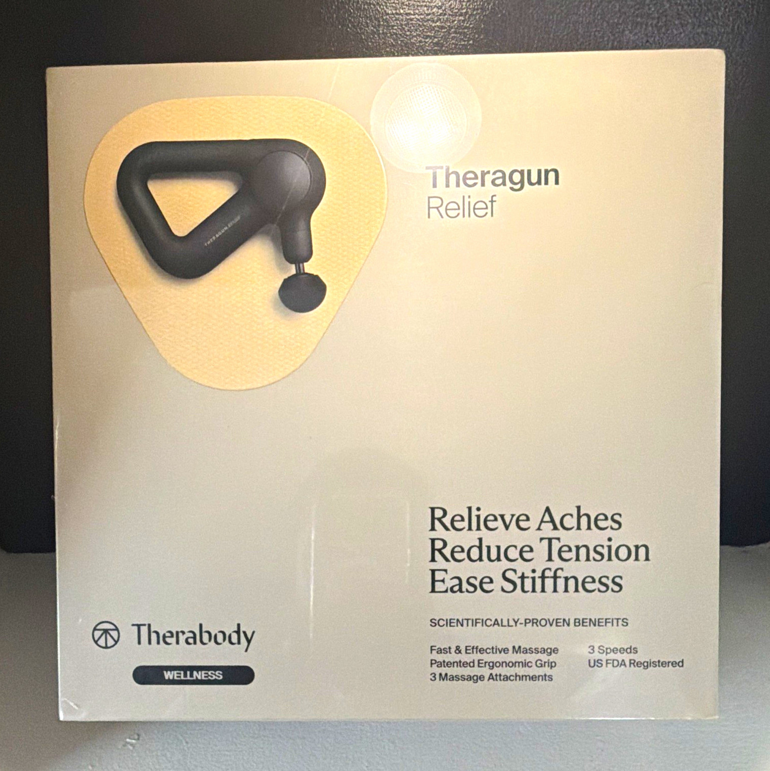 Therabody Theragun Relief Percussive Massage Gun Cordless USB-C Black 3 Heads