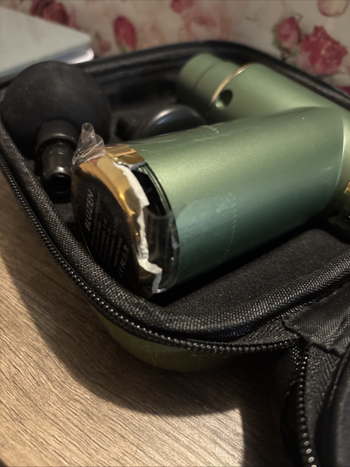 Bluzen HP-168 Black Mini Percussion Massager With Carrying Zipper Case