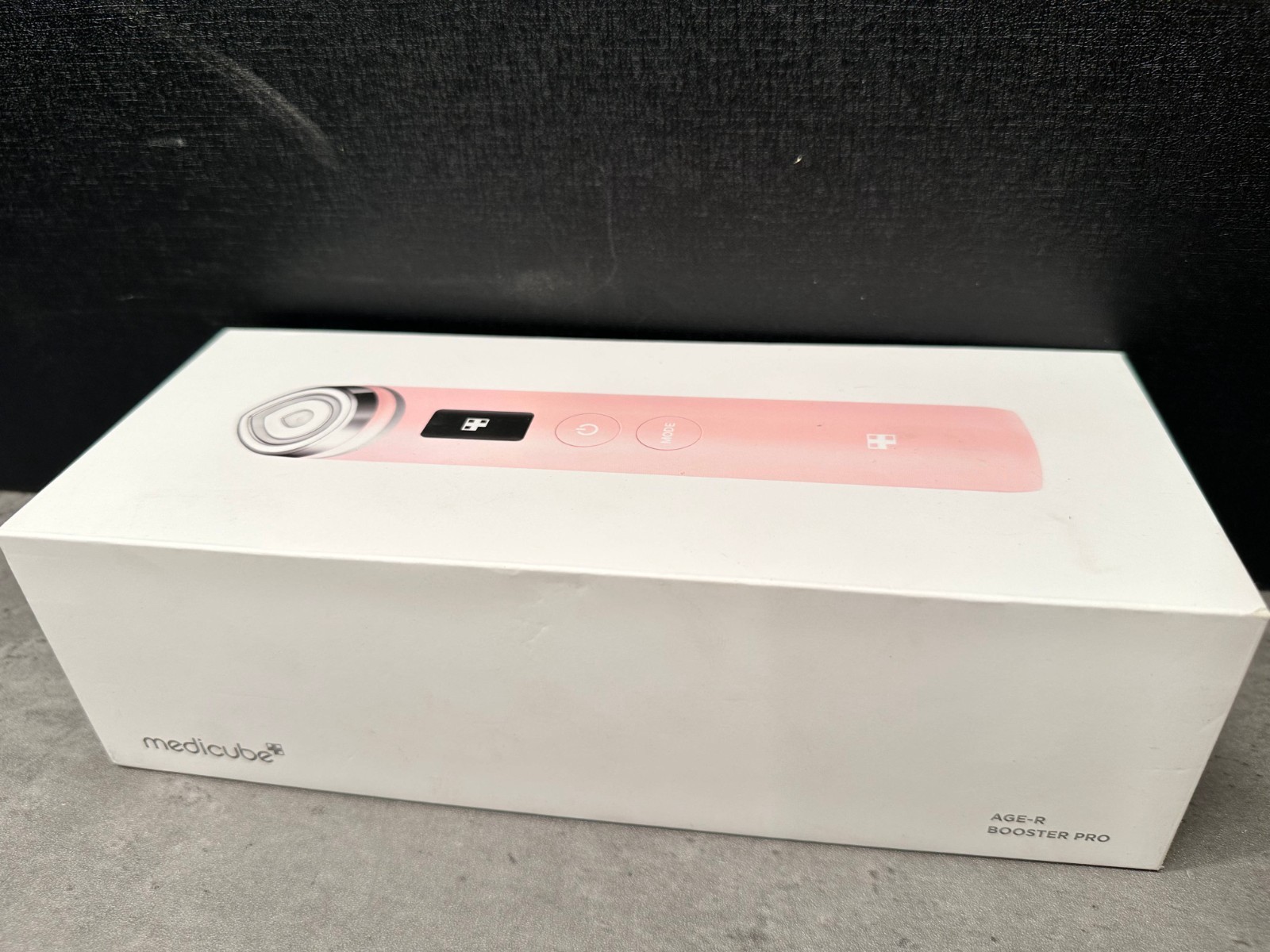 Medicube AGE-R Booster Pro Light Pink At-Home Spa Treatment Glow Beauty Massager
