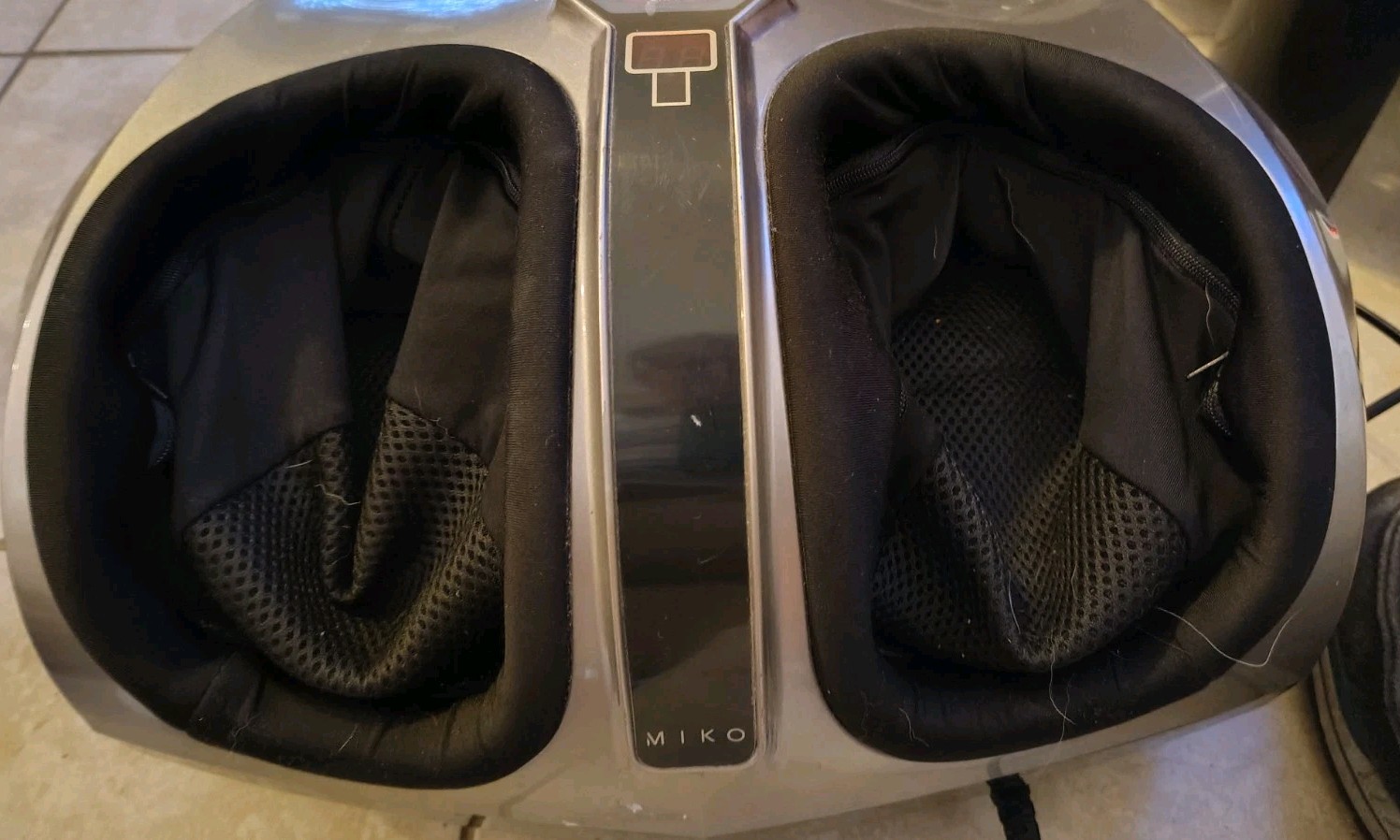 Miko Foot Massager Model MMF-01C Shiatsu Deep Kneading w/ Heating