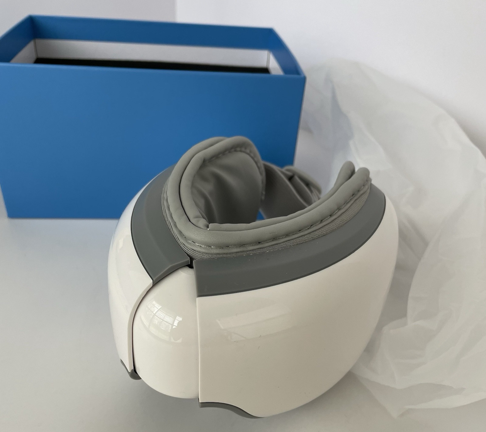 RENPHO Eye Massager Wireless Bluetooth Sleep Heat Music RF-EM001 NEW Open Box