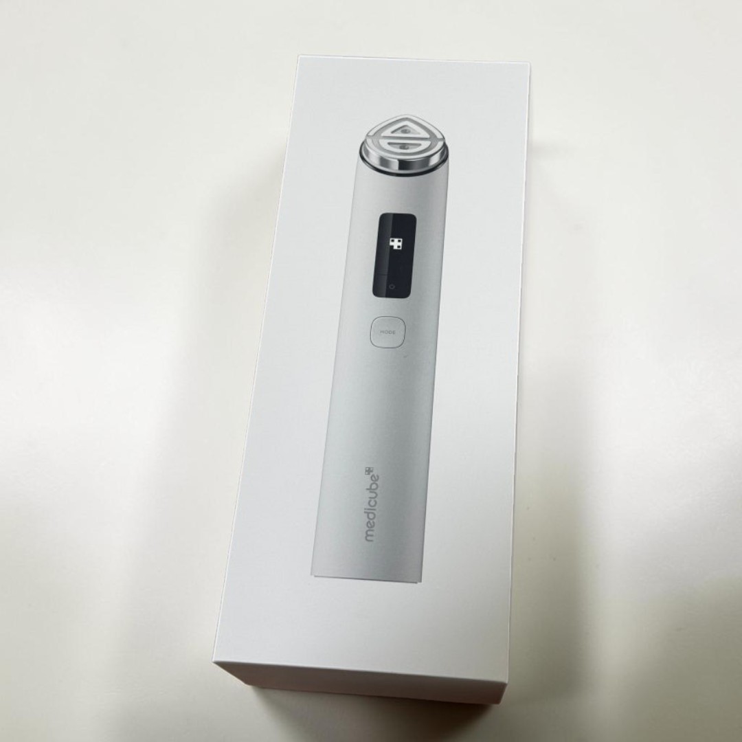 Medicube 2026 New AGE-R Booster Pro x 2 White Home Skin Care Device
