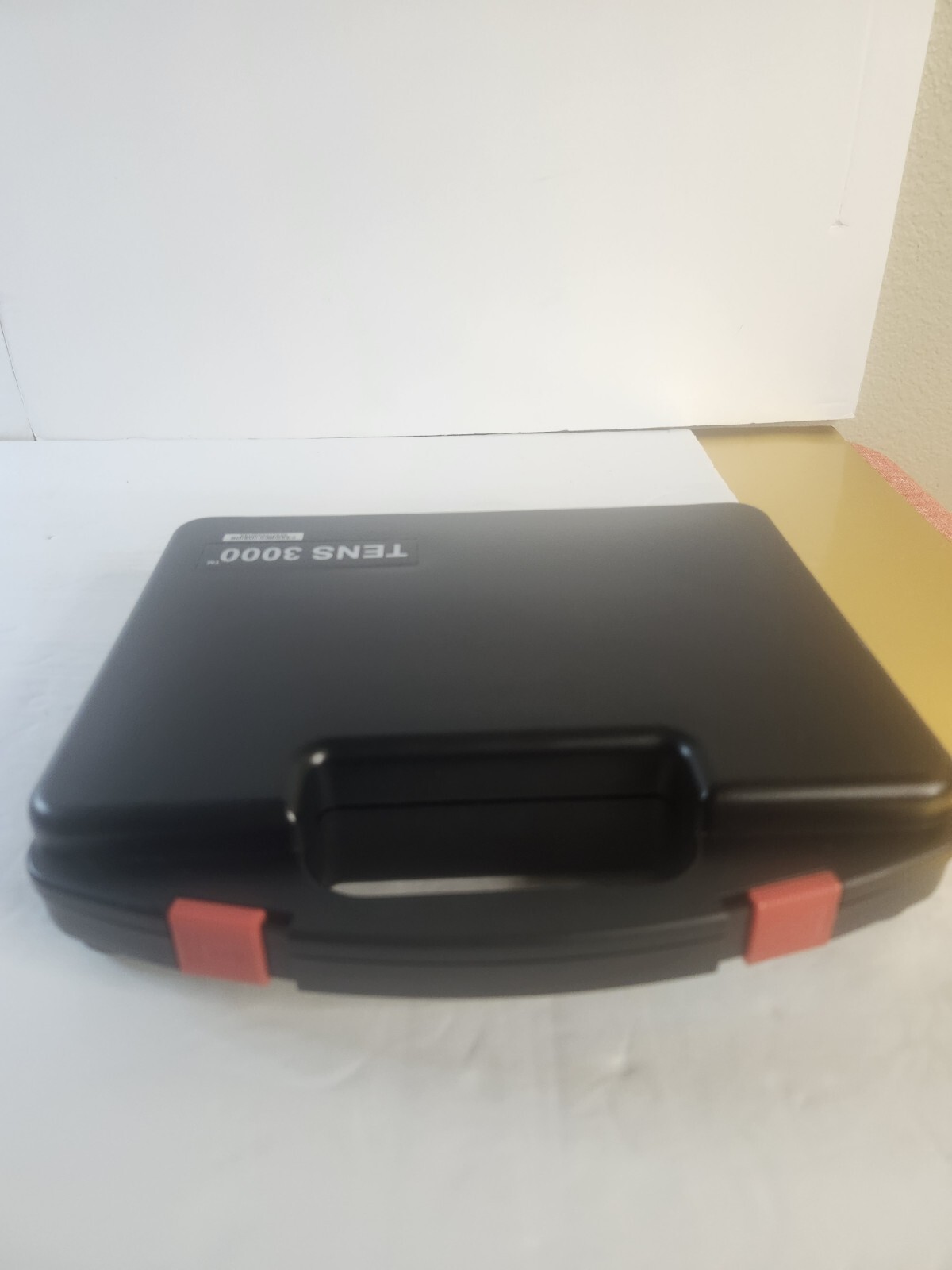 TENS 3000 Transcutaneous Nerve Stimulation massage back, leg, and hip pain