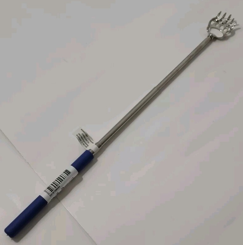 Bear Claw Extendable Telescopic Back Scratcher/ Massager (random color shipped)