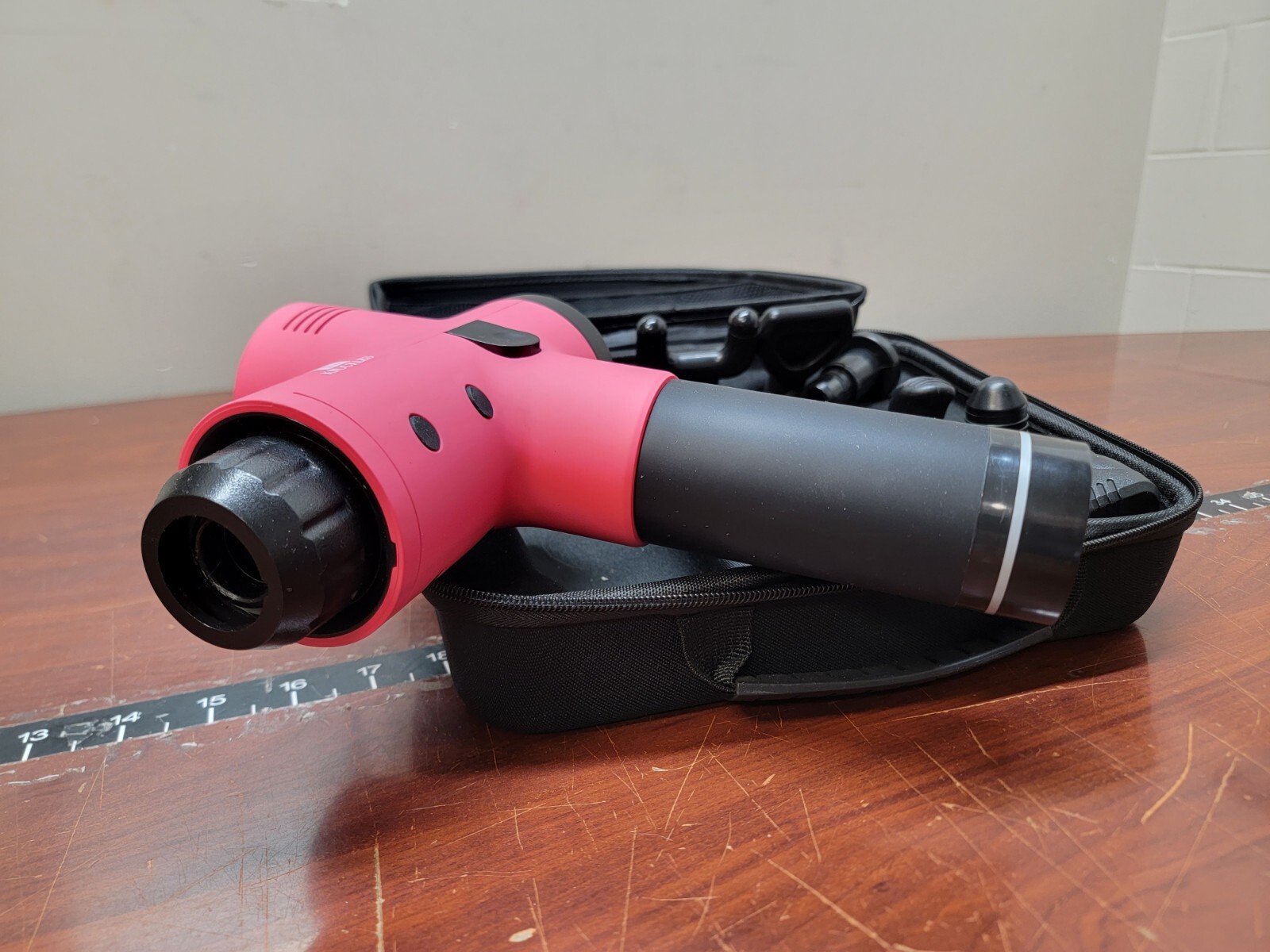 Knuckles Pink Electric Handheld Massage Gun, 1A, 2500mAh, In Carry Case c-x