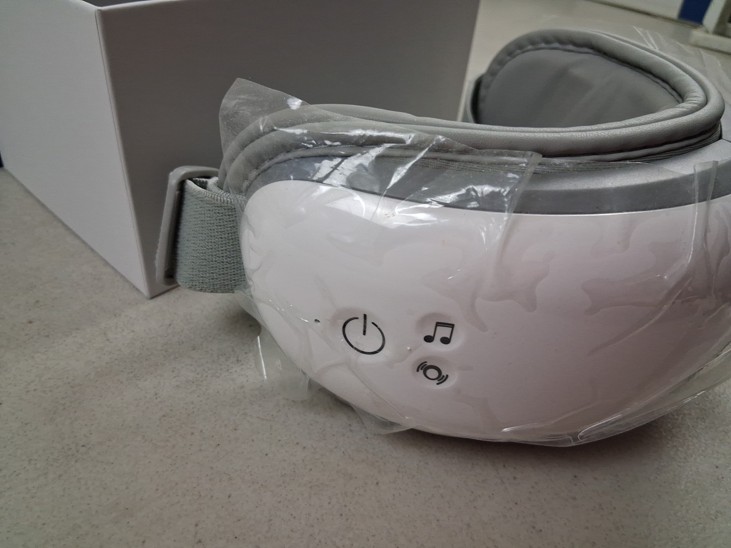 RENPHO Eyeris1 Eye Massager Migraine Massager w/ Heat Music & Remote Bluetooth