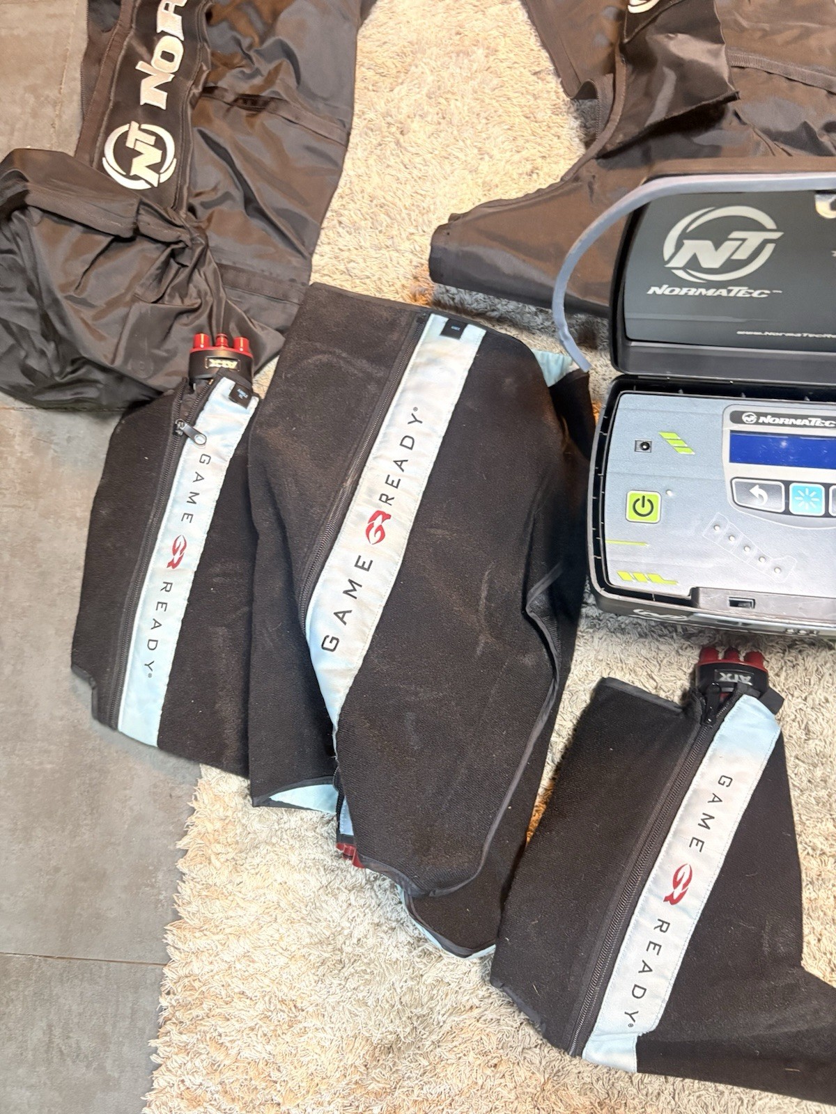 Hyperice Normatec 3 – Recovery System with Patented Dynamic Compression Massage
