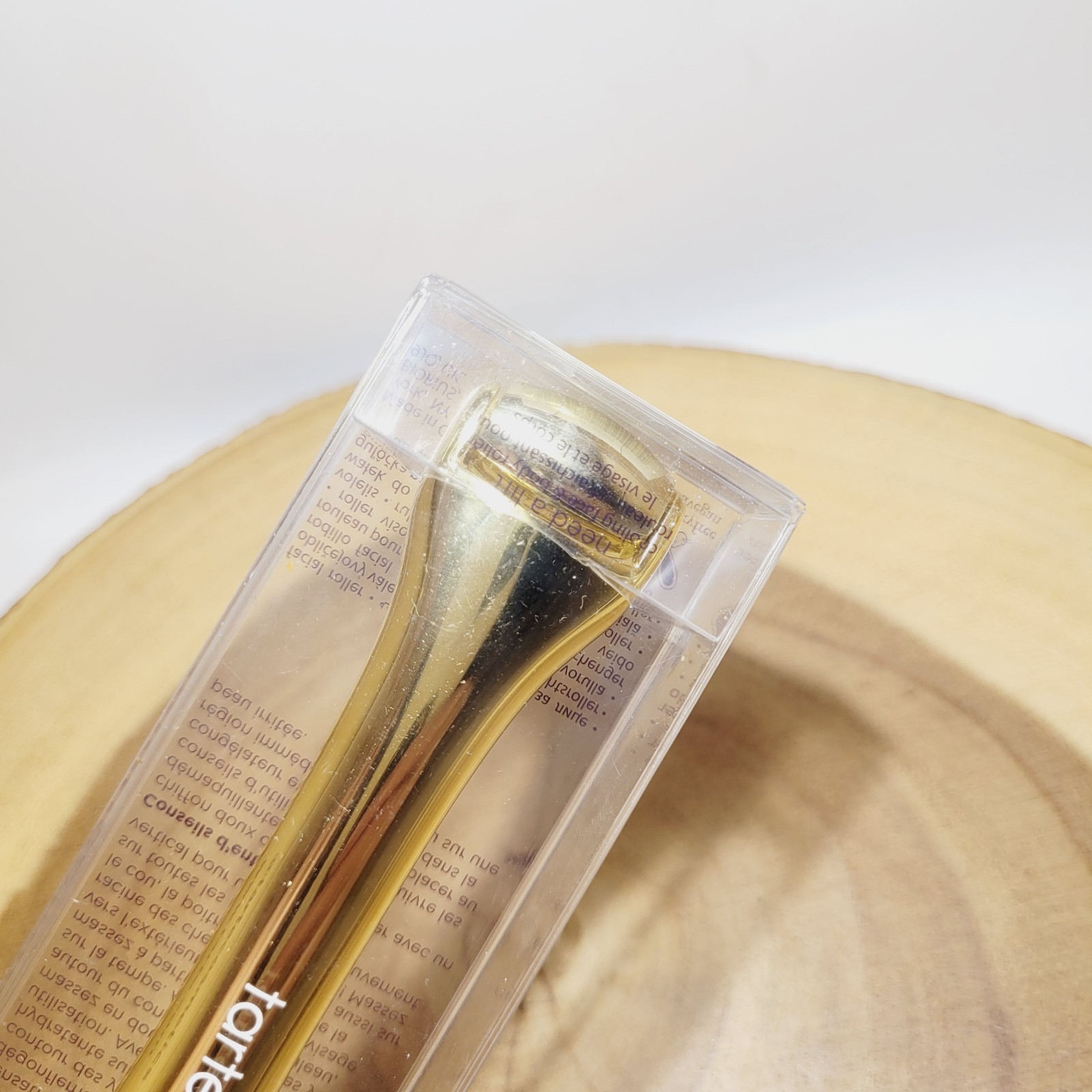 tarte need a lift Cooling Face & Body Roller Gold