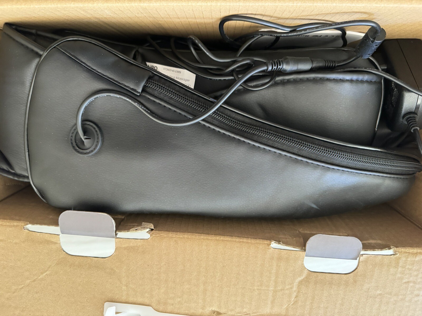 Shiatsu 3D Rotating Massager WITH SHIATSU KNEADING MASSAGE AND HEAT MGS-150DC