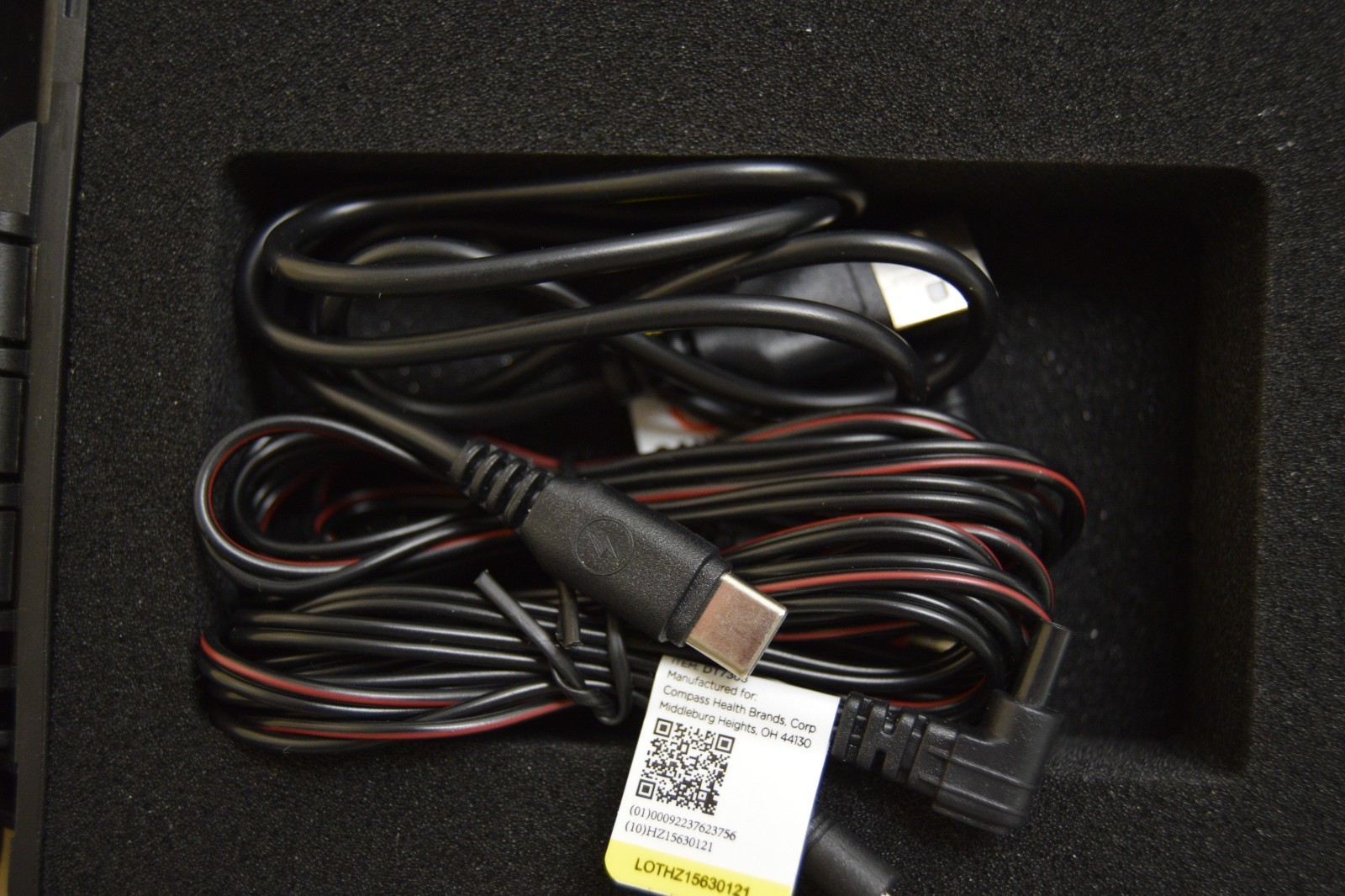 TENS 7000 Rechargeable Unit Muscle Stimulator, 4 Electrodes/Unit Pads, New