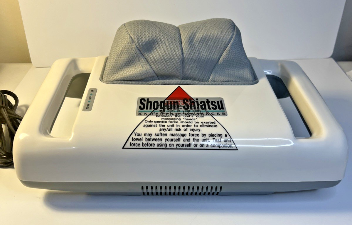 Homedics Shogun Shiatsu Kneading Neck Head Massager Model SM-444 W/Box Works