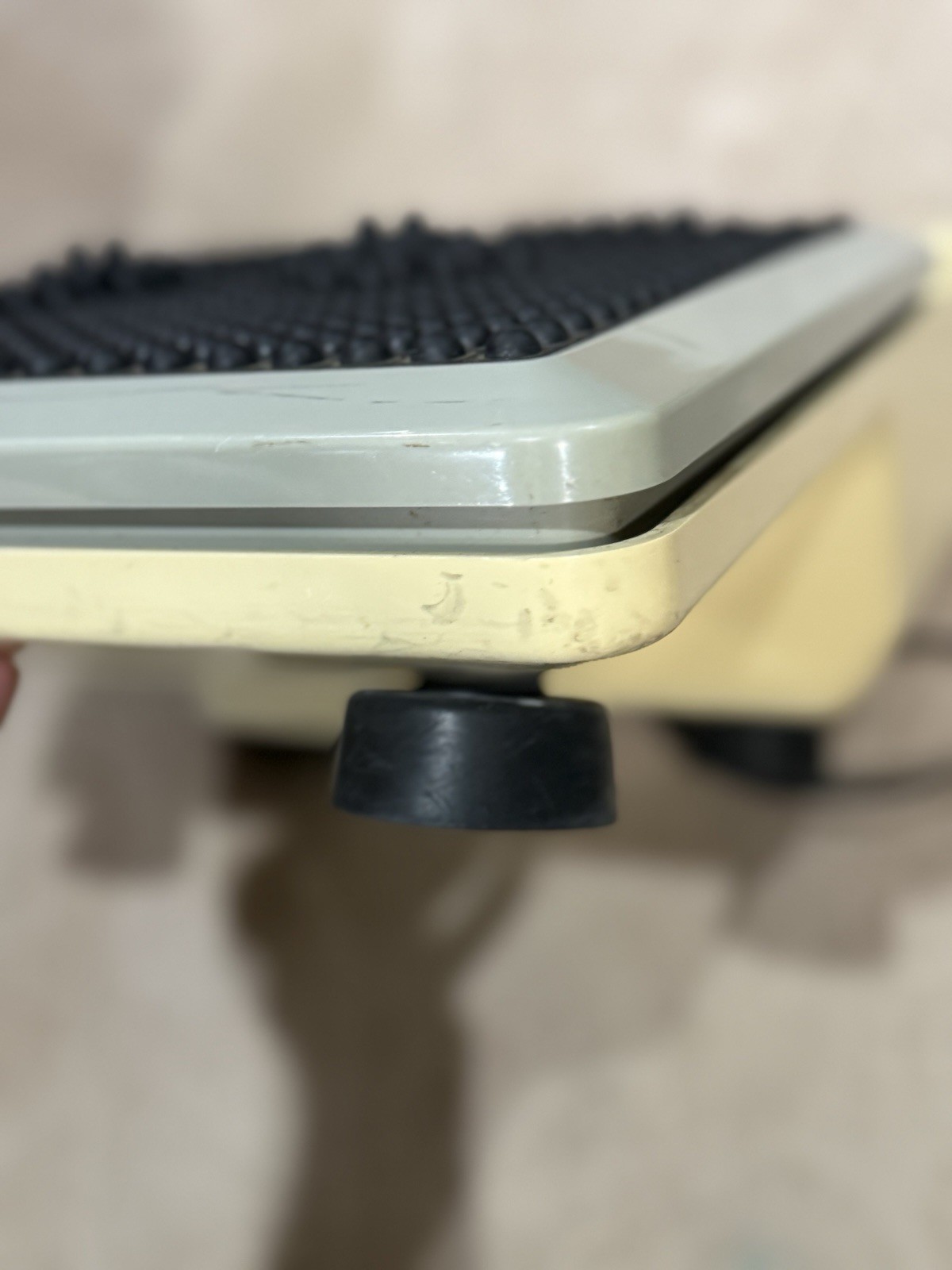 AcuVibe Vibration Plate Massager Model 5004C Multi-Speed Function Vibration