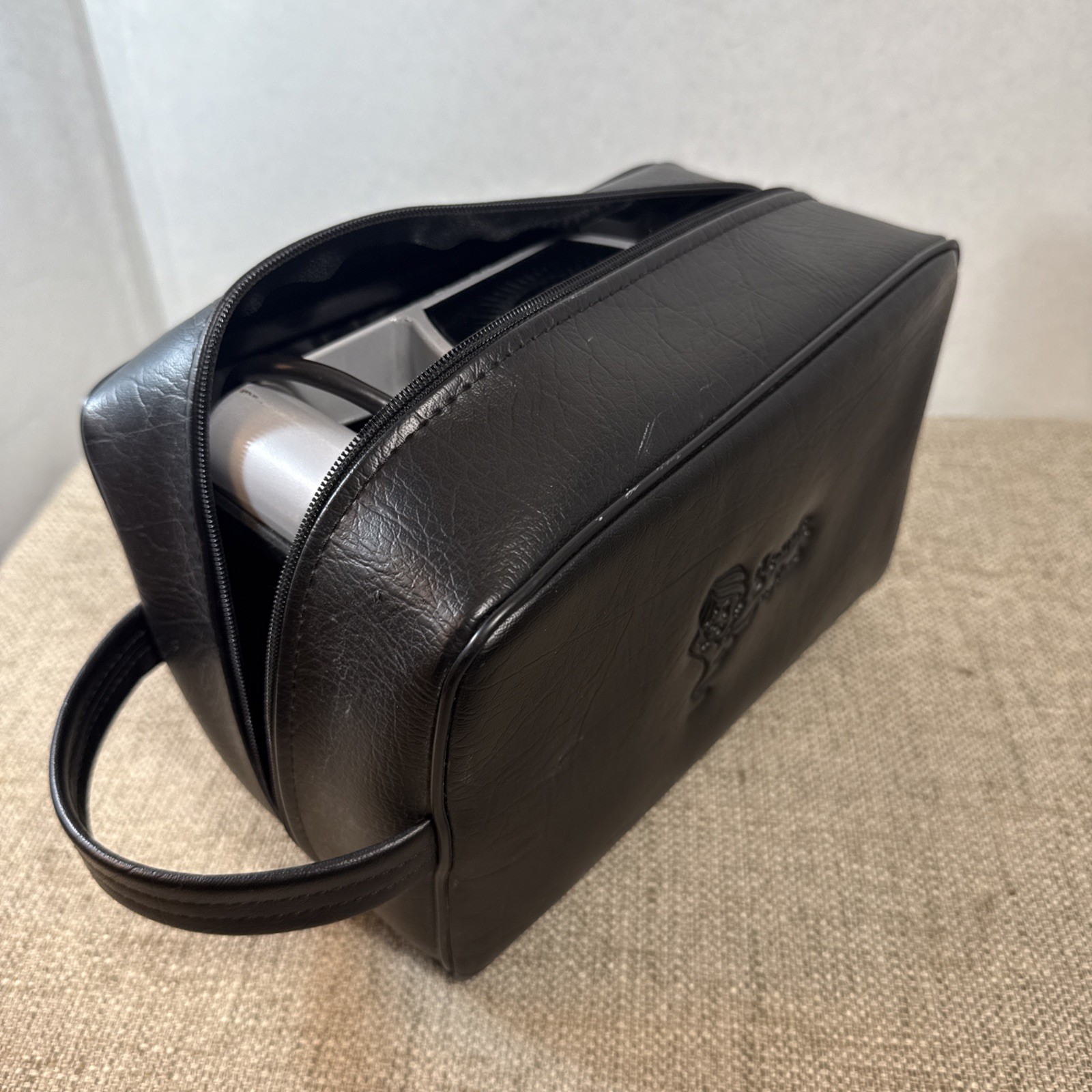 Morfam Geanie Rub M69-315A Deep Tissue Massager 120V With Cover and carry case