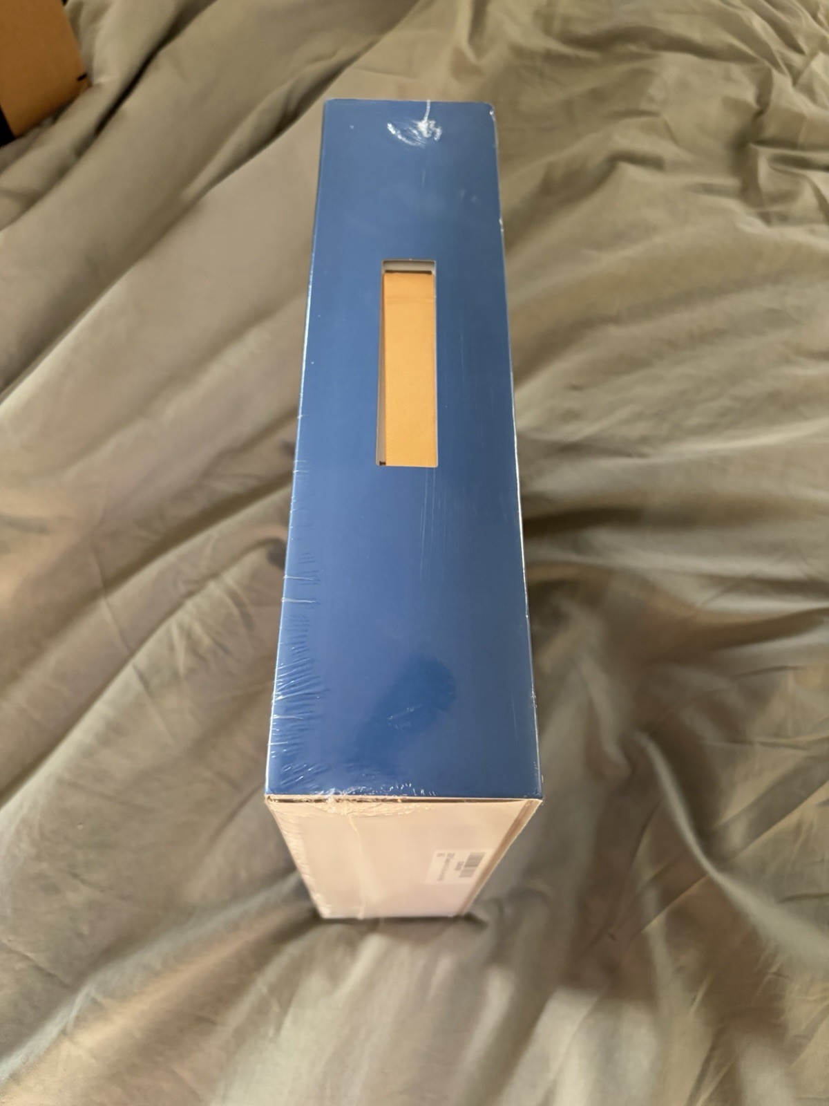 Brand New Navy Blue Heated Massage Gun w 4 Attachments