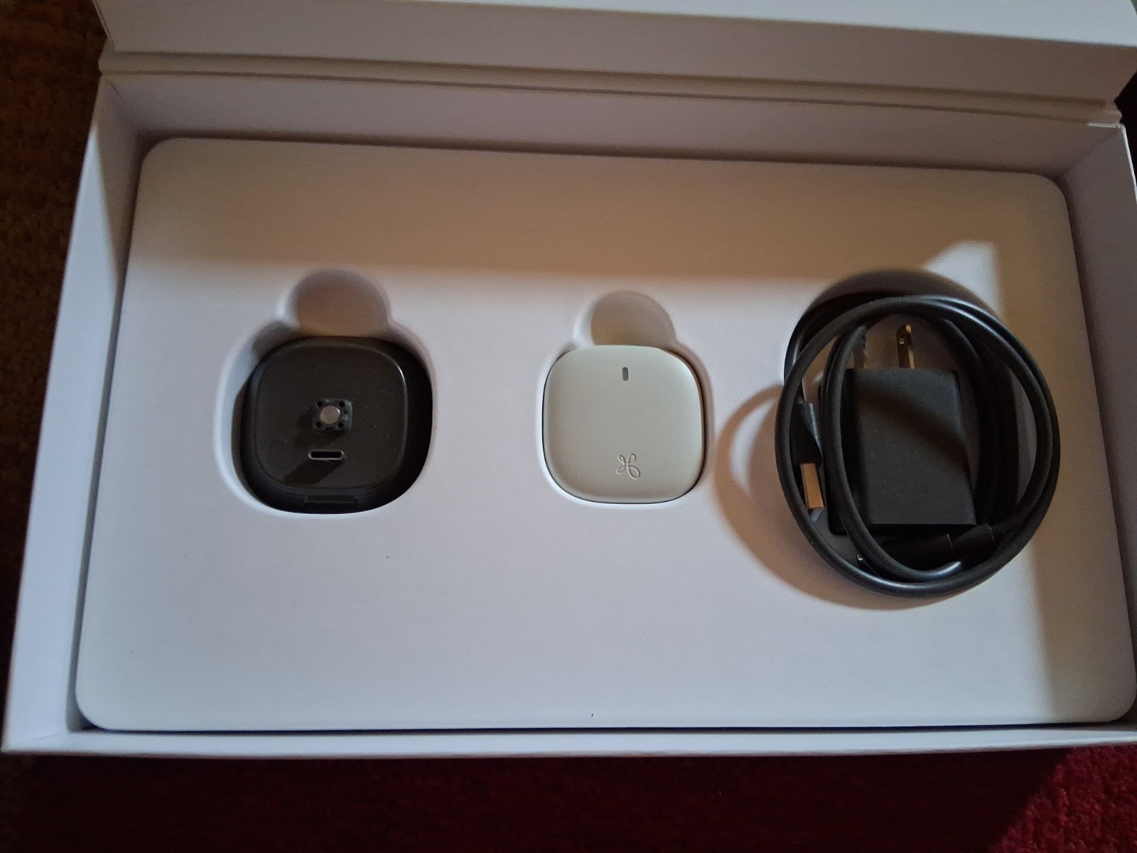 Hinge Health Enso 3 Wireless TENS Muscle, Pain, & Nerve Therapy + Gel Pads