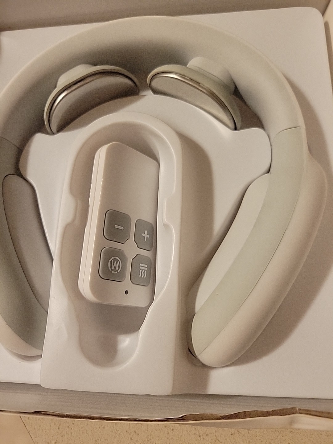 Neck Massager with Heat Electric Pulse Therapy Relaxation Device – OPEN BOX