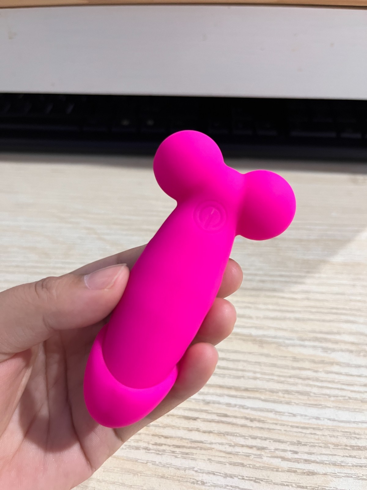 Women Mini Powerful Bullet Shape 10 Speed Vibrating Neck Body Massage Personal