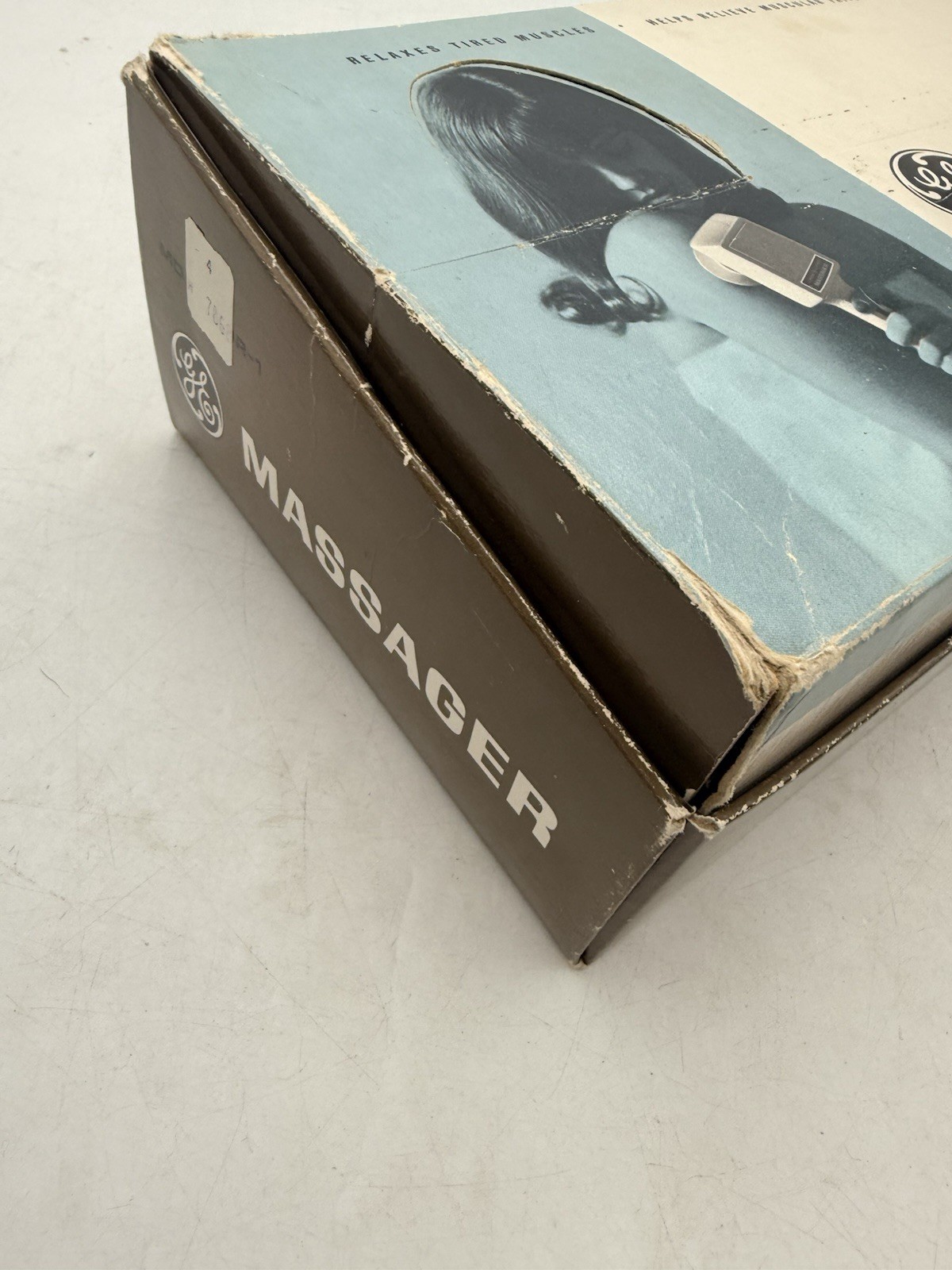 Vtg GE MR-1 Handheld Vibrating Massager 4 Attachments Orig. Box 1968 Excellent