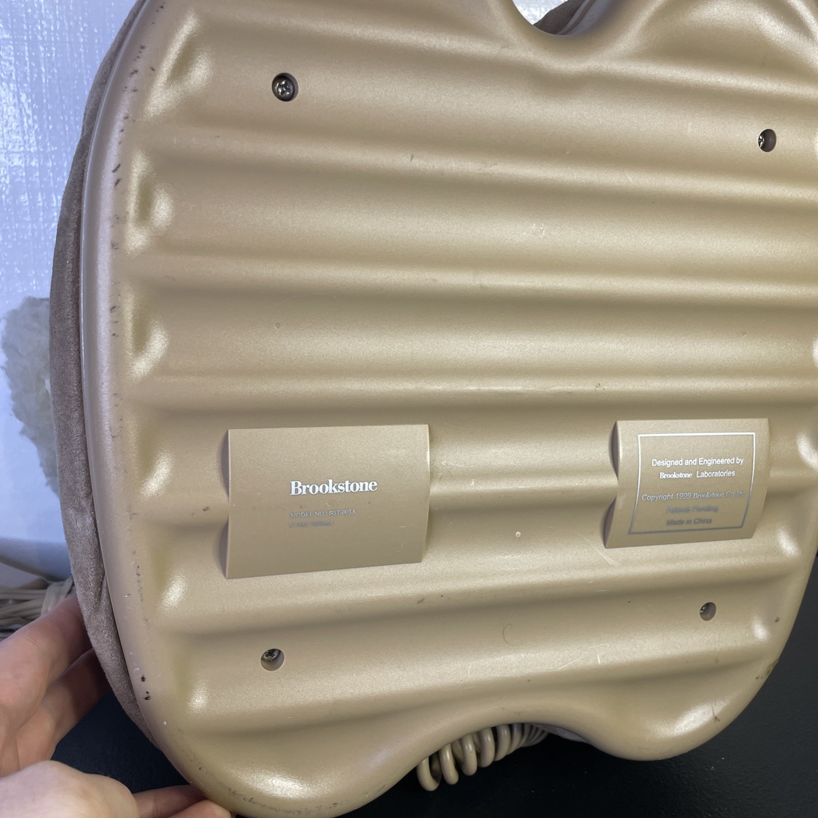 Brookstone Foot Vibrating Massager & Warmer Heated Soft Boot Shoes BST-003A 1999
