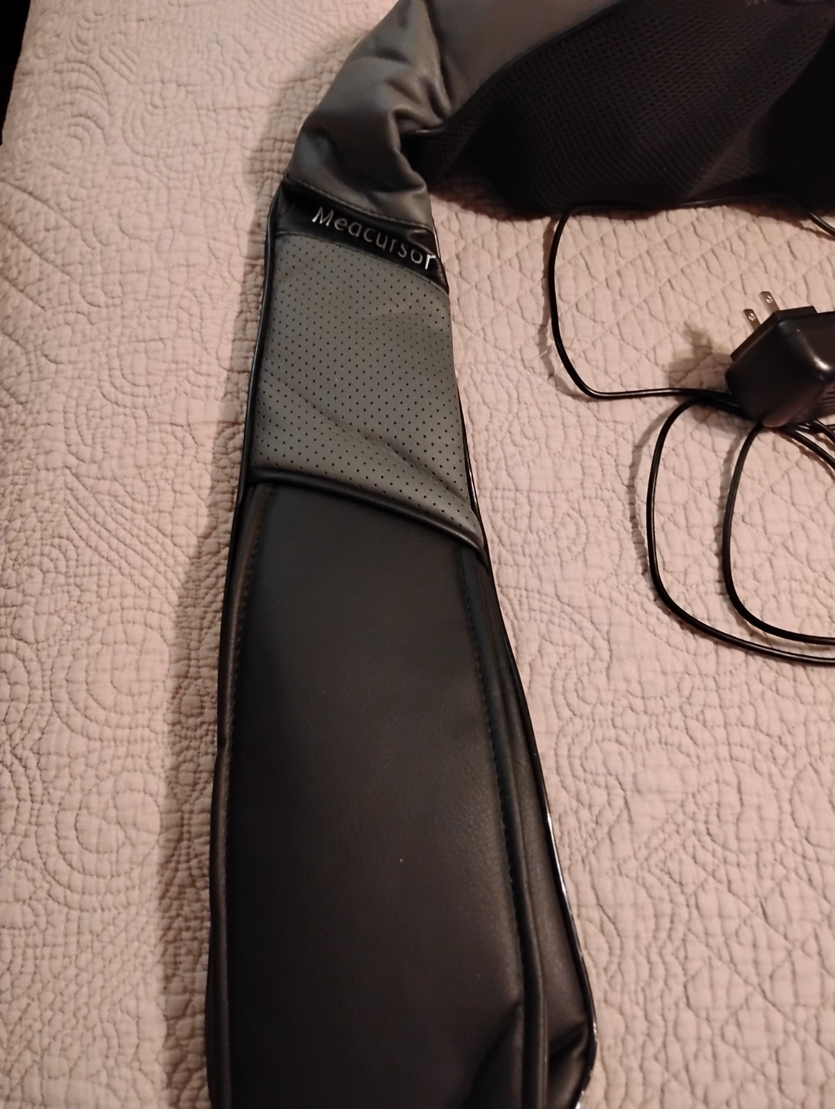 Medcursor Shiatsu Neck & Shoulder Massager, Missing auto power adapter.
