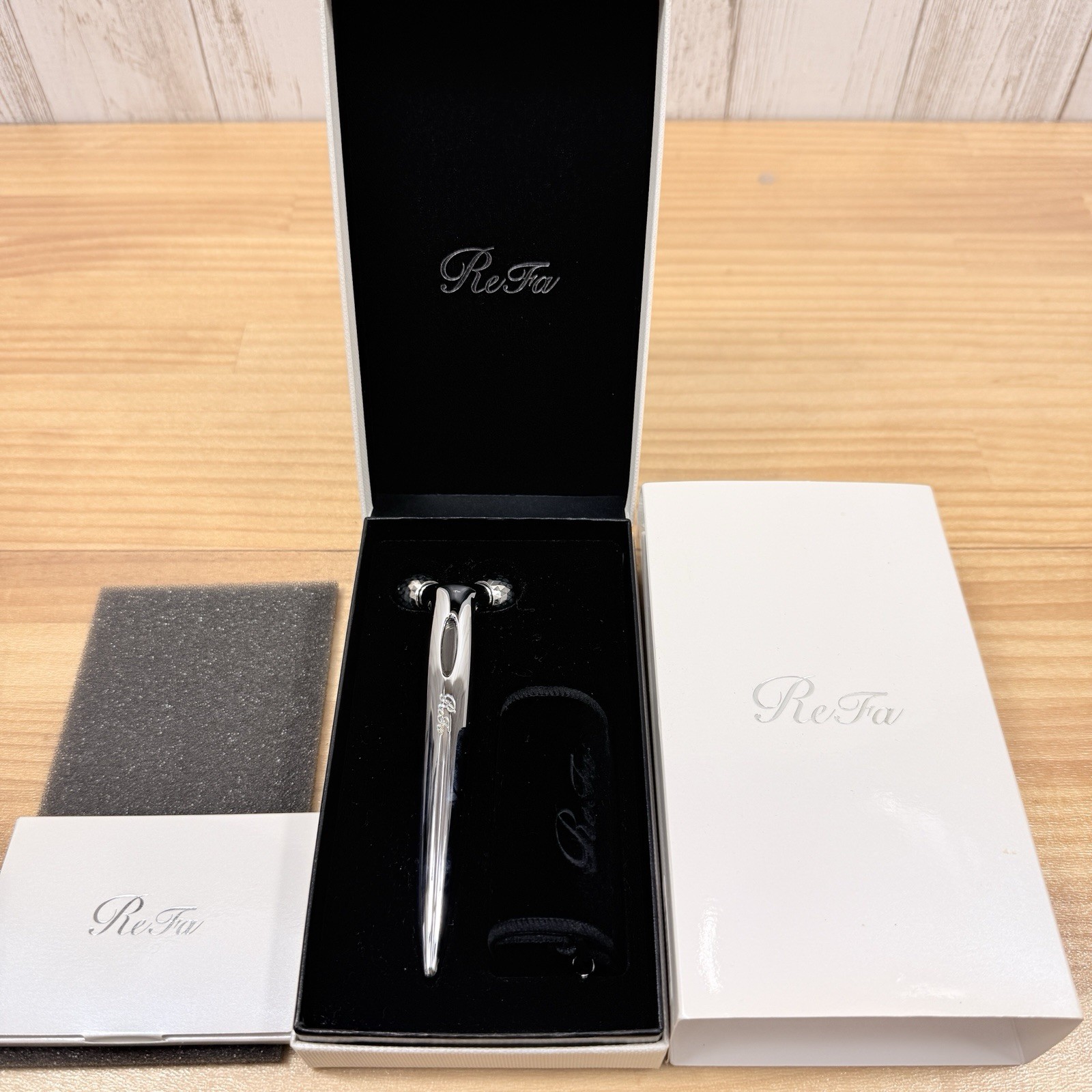 ReFa Beauty Roller Facial Massager Silver With Box Guarantee Card Used
