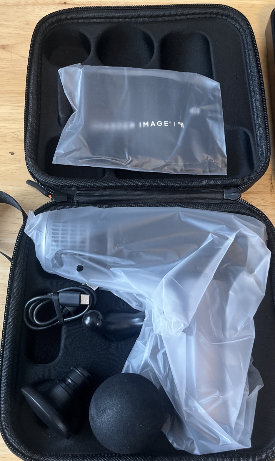 Sharper Image Power Percussion Hot & Cold Reach Massager. With hard case A2