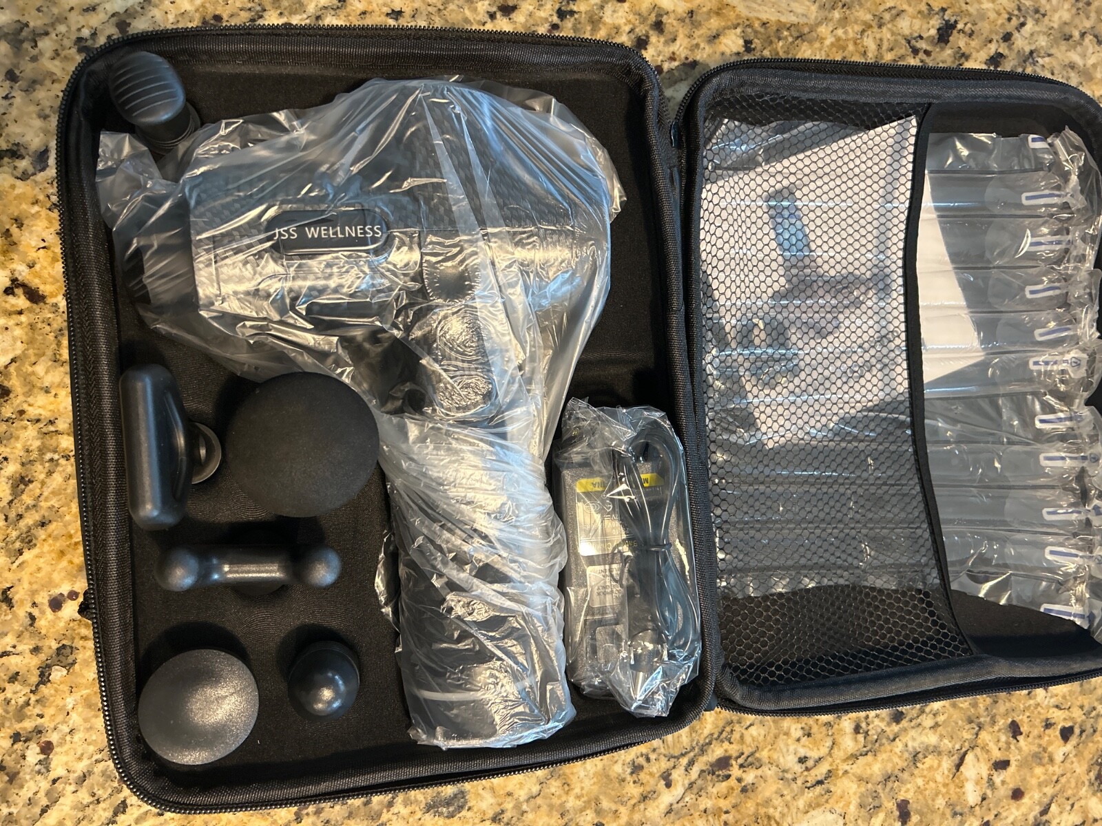 New massage gun deep tissue, carbon fiber, 30 speed, 6 attachments 