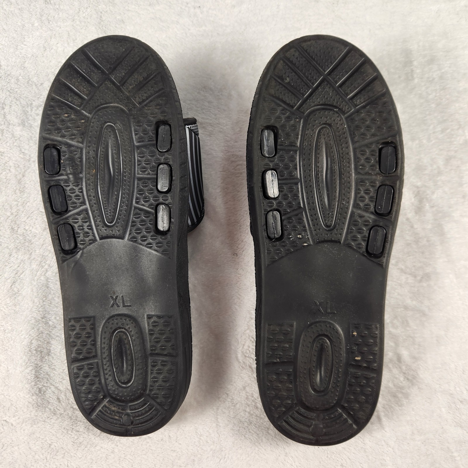 BYRIVER Reflexology Massage Shoes XL Adjustable Acupressure Slippers Foot Therap