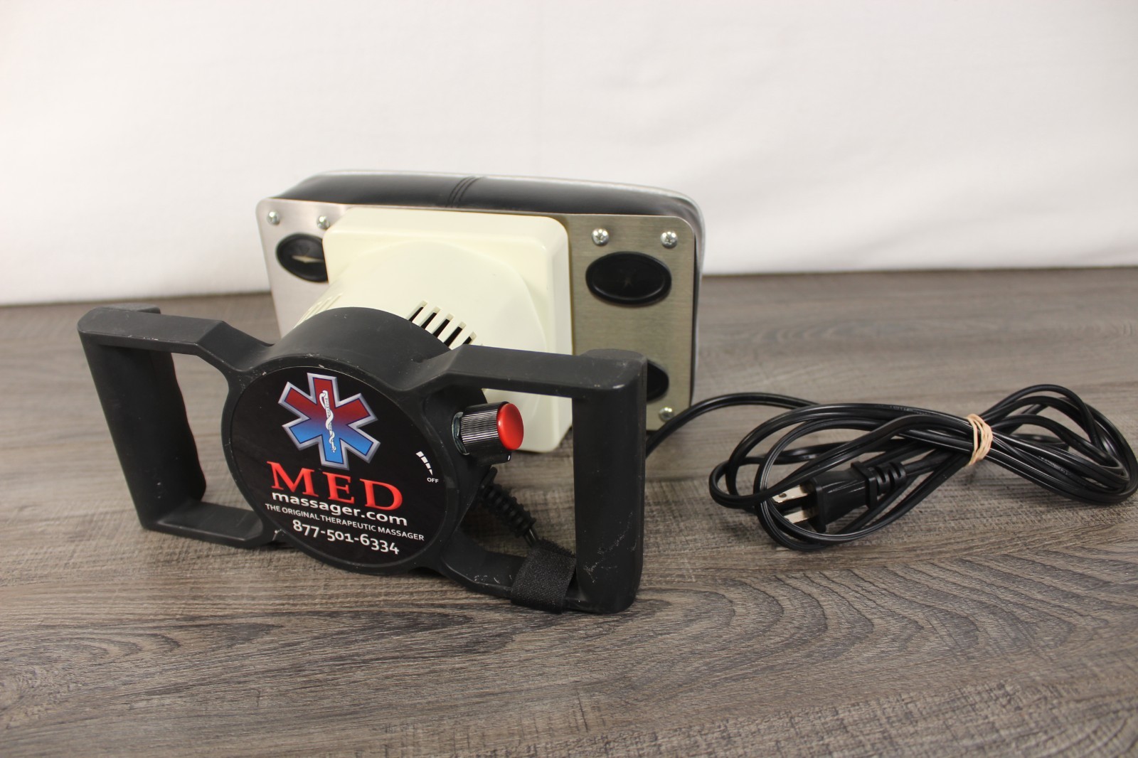 MedMassager Body Massager Handheld Deep Tissue Massage Therapy Unit MMB05 Tested