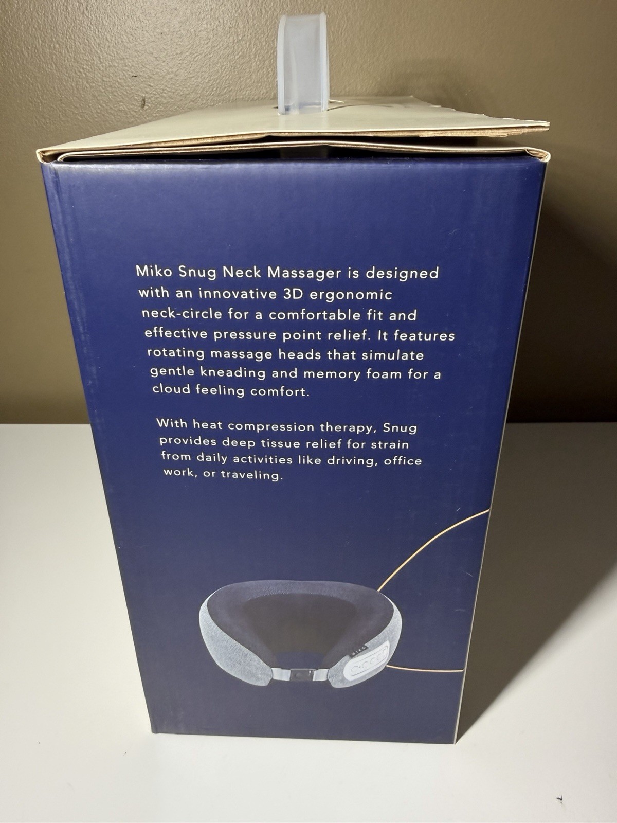 Miko Snug – Neck Massage Pillow with Memory Foam & Heat – NEW OPEN BOX