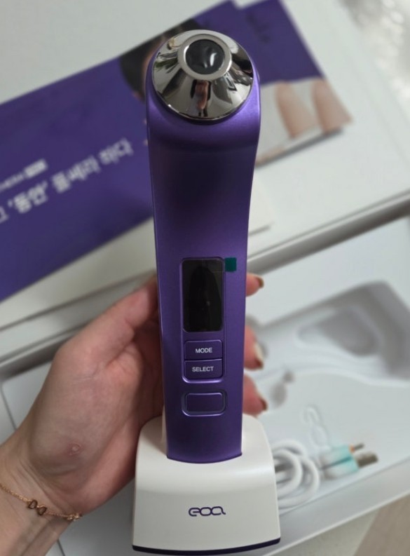 EOA Fulthera Pro Unlimited Shots Home Lifting Device&2 Exclusive Skincare Items