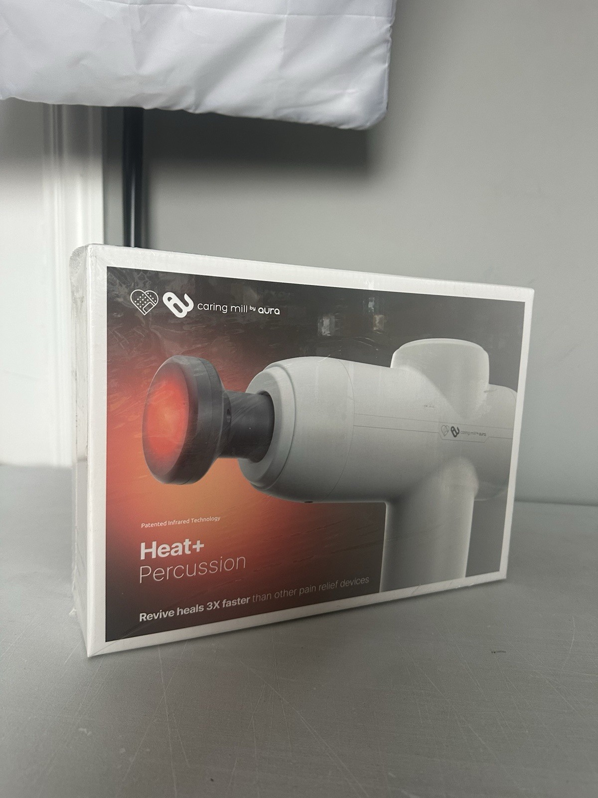Aura Revive Deep Muscle Pain Relief Device Heated Massage Gun AR40 NEW!