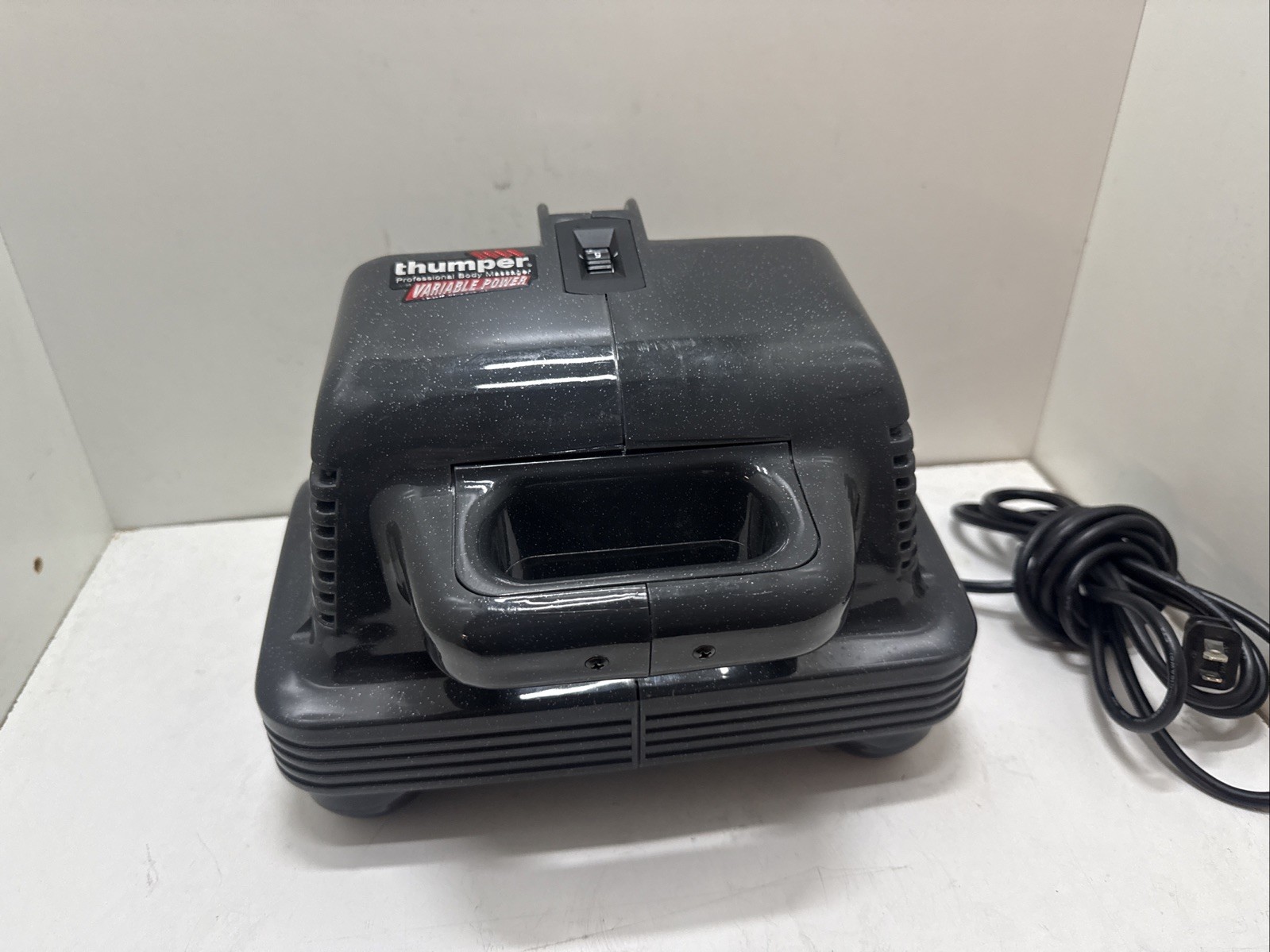 Thumper 1007-D Variable Power Professional Body Massager